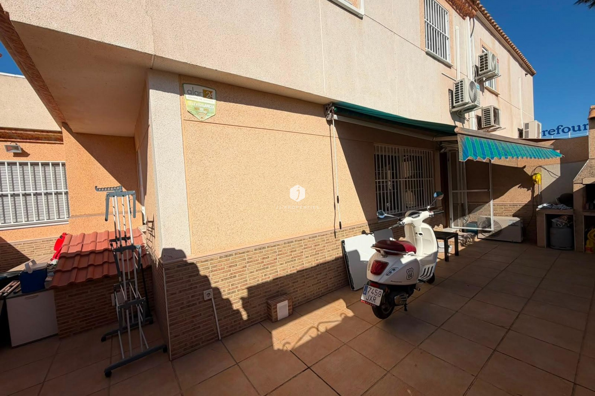 Resale - Chalet -
Torrevieja - Carrefour