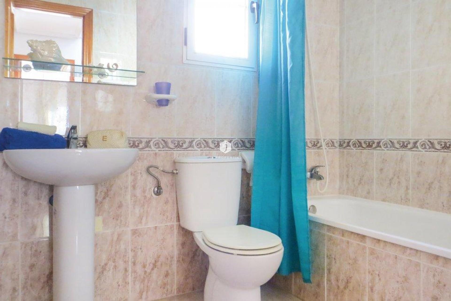 Resale - Chalet -
Torrevieja - Carrefour
