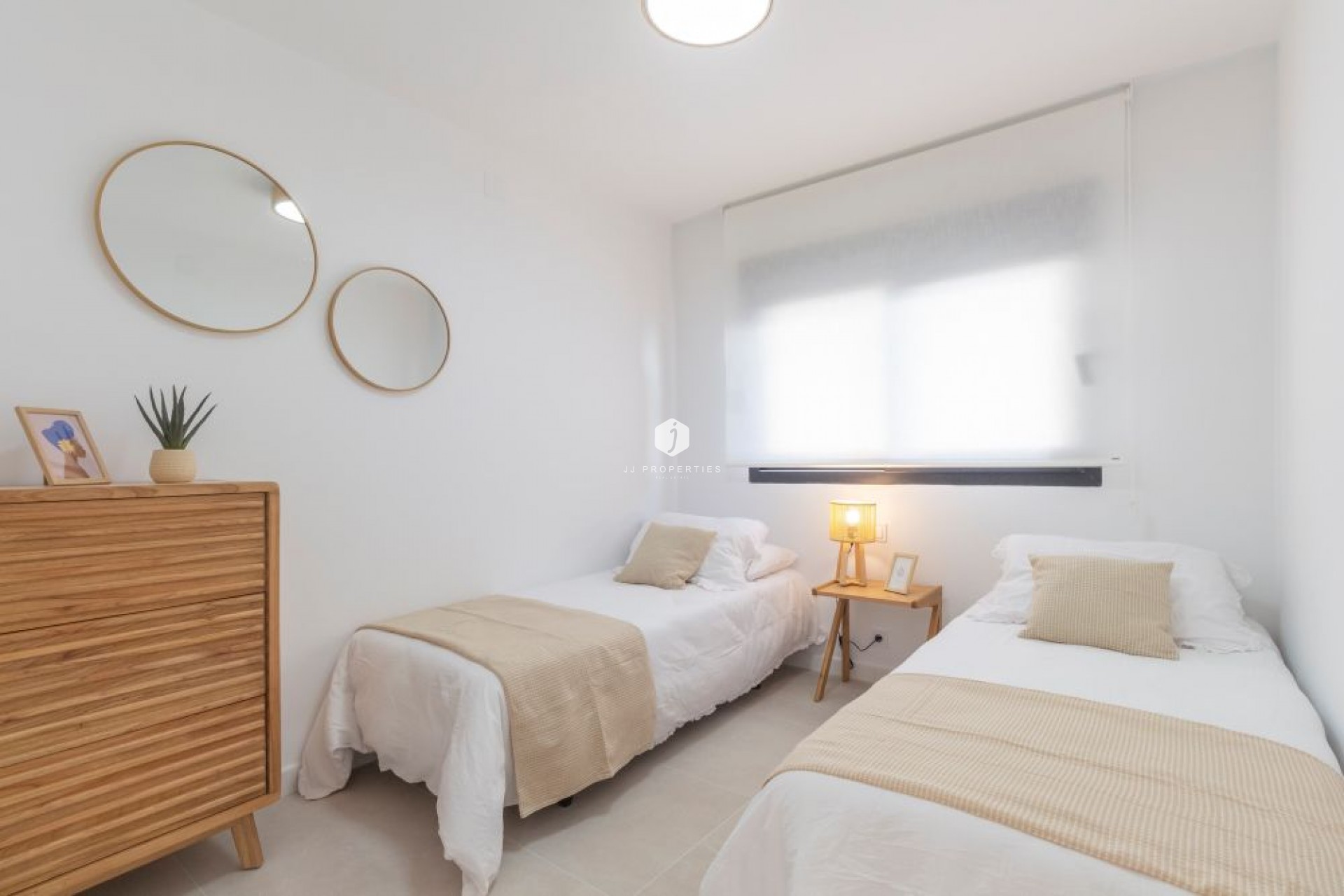 Resale - Chalet -
Torrevieja - Costa Blanca