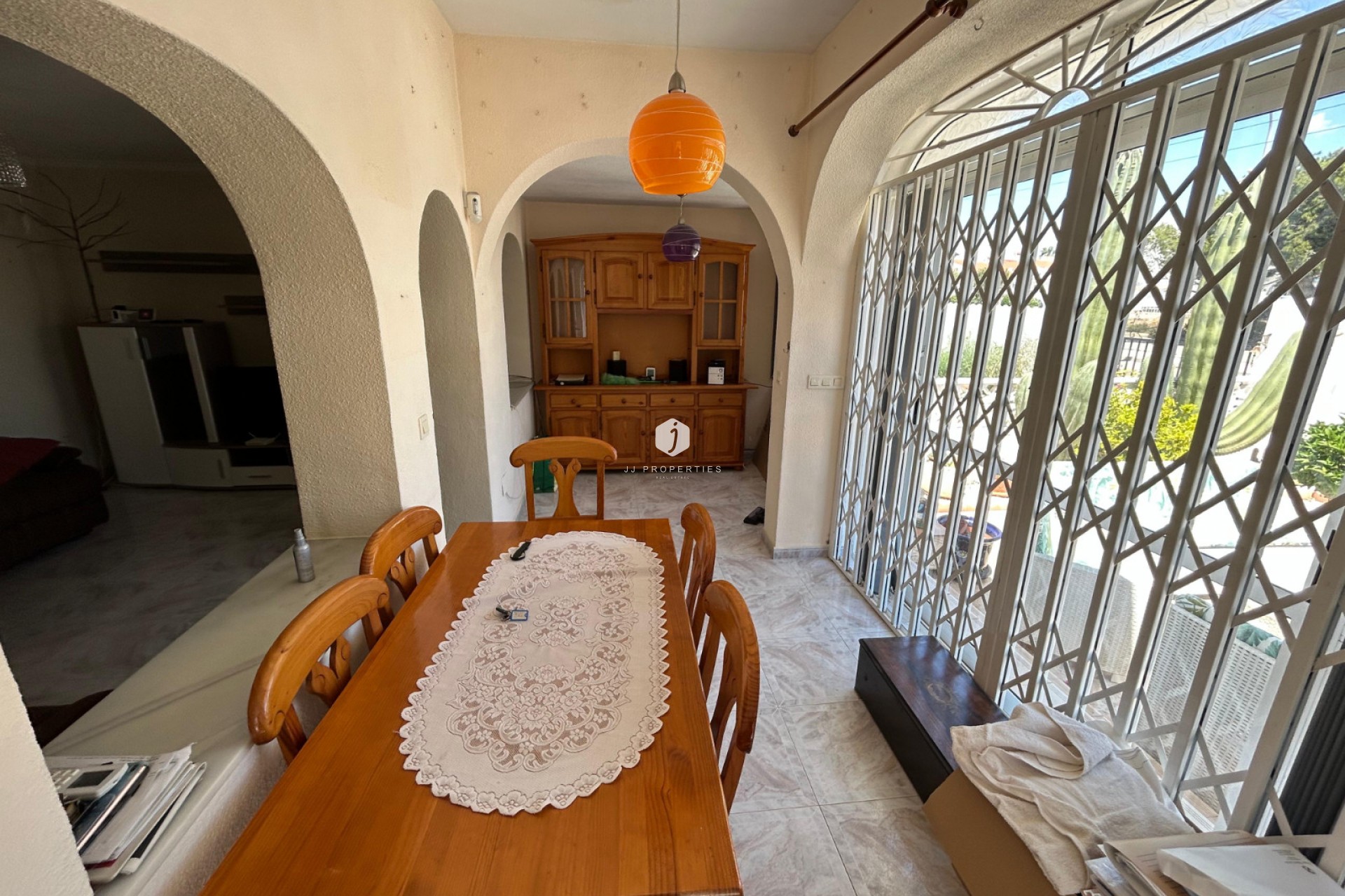 Resale - Chalet -
Torrevieja - Costa Blanca