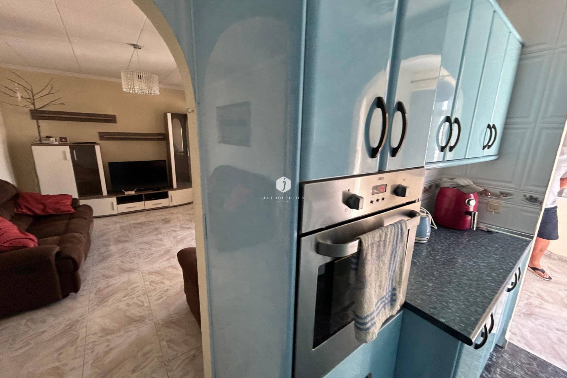 Resale - Chalet -
Torrevieja - Costa Blanca