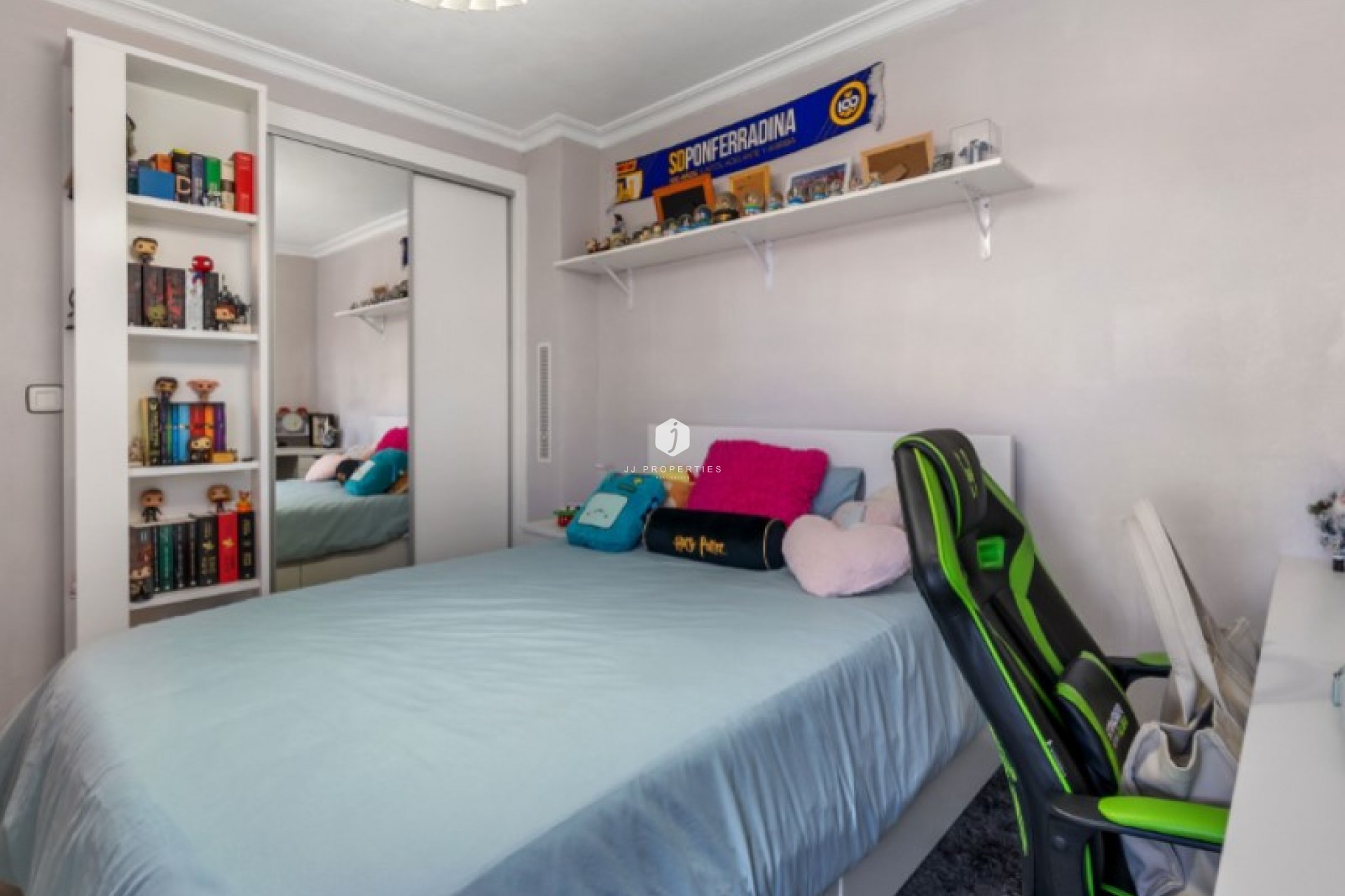 Resale - Chalet -
Torrevieja - Costa Blanca