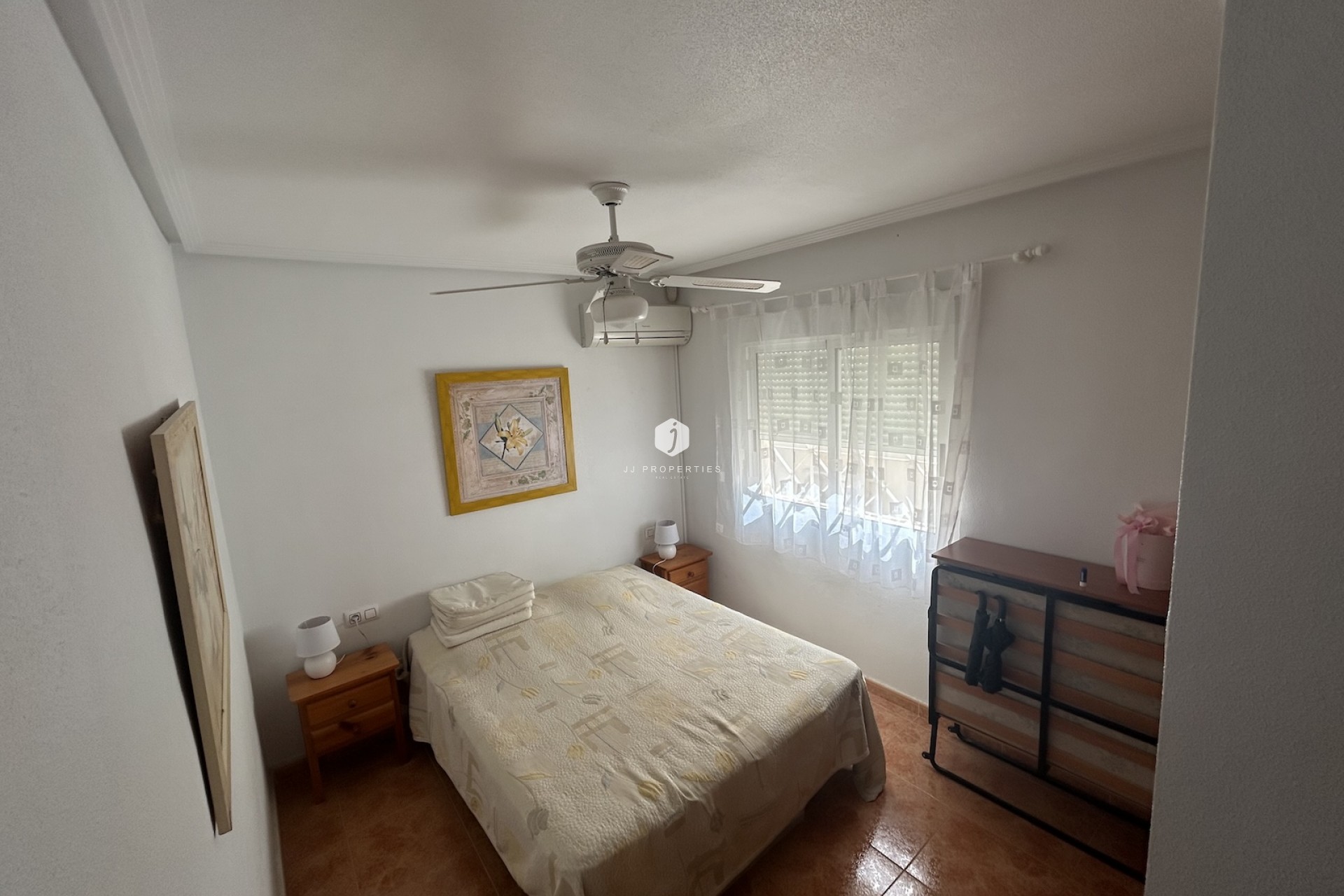 Resale - Chalet -
Torrevieja - Costa Blanca