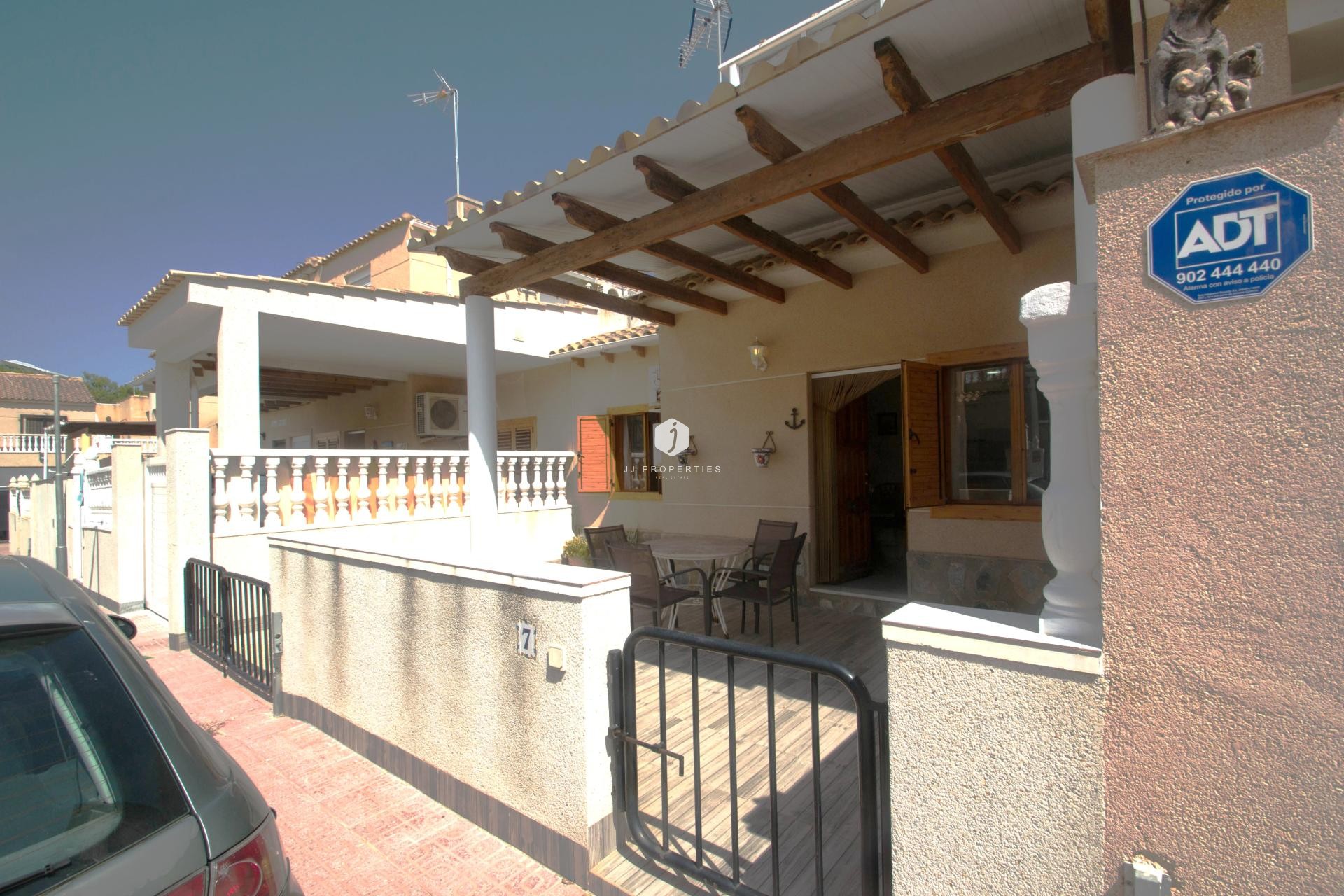 Resale - Chalet -
Torrevieja - Costa Blanca