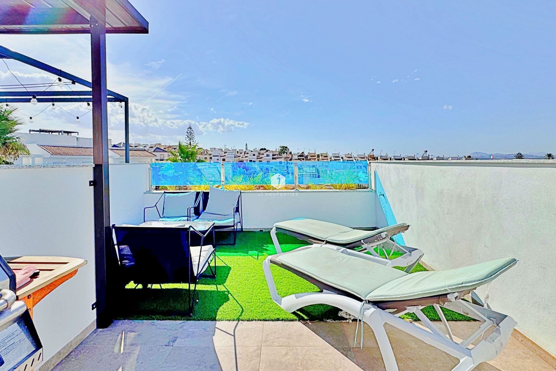 Resale - Chalet -
Torrevieja - Costa Blanca