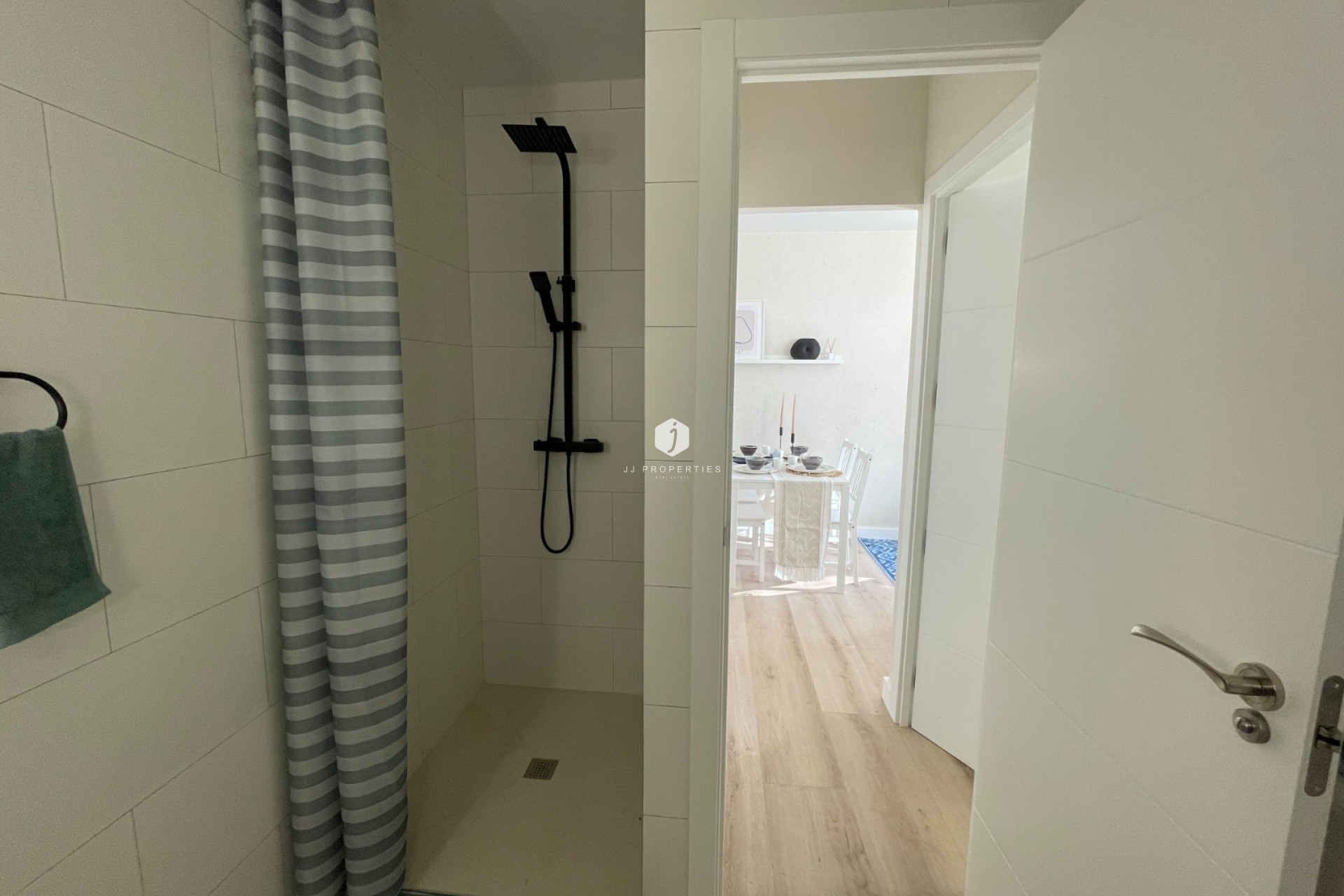 Resale - Chalet -
Torrevieja - Costa Blanca