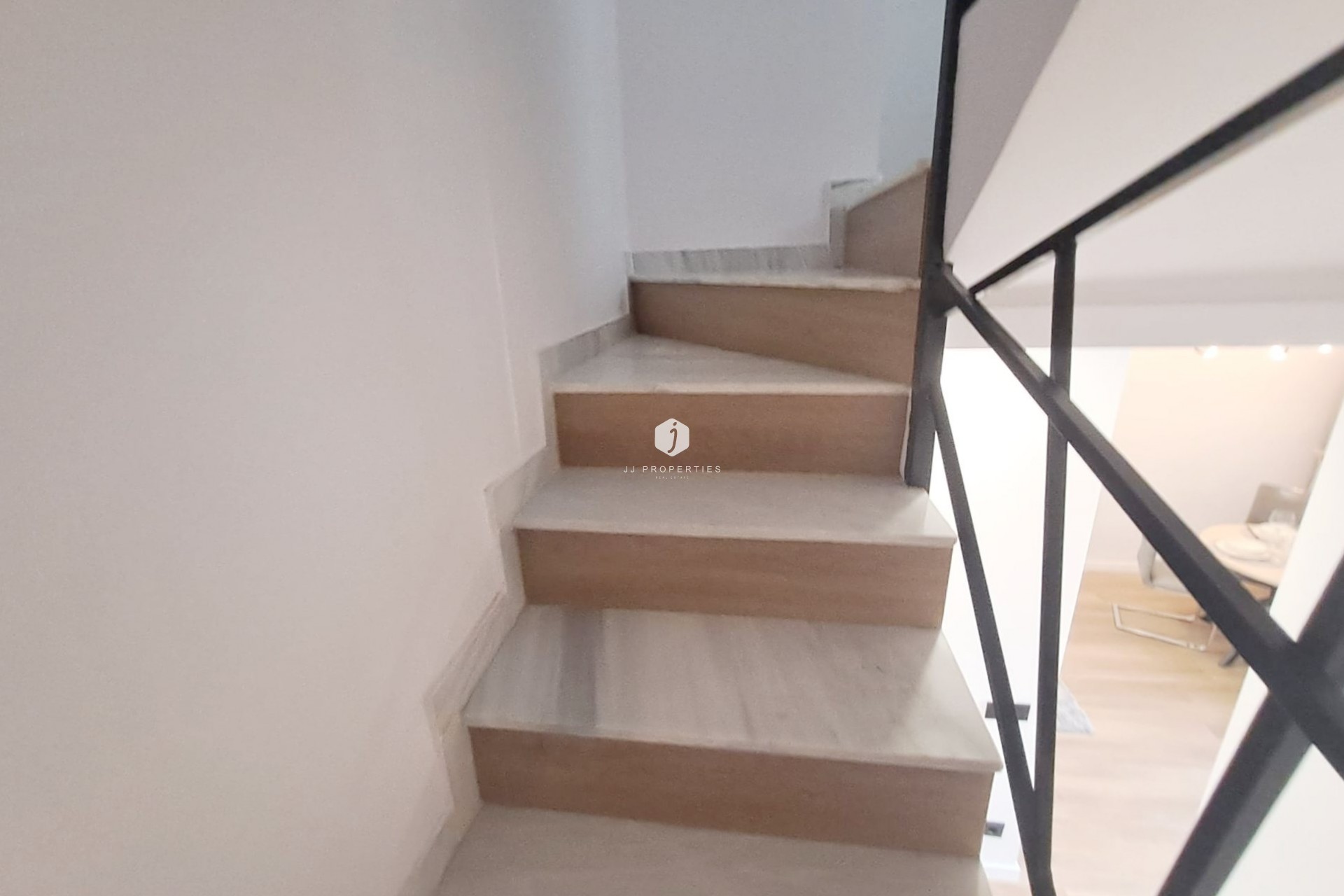 Resale - Chalet -
Torrevieja - Costa Blanca