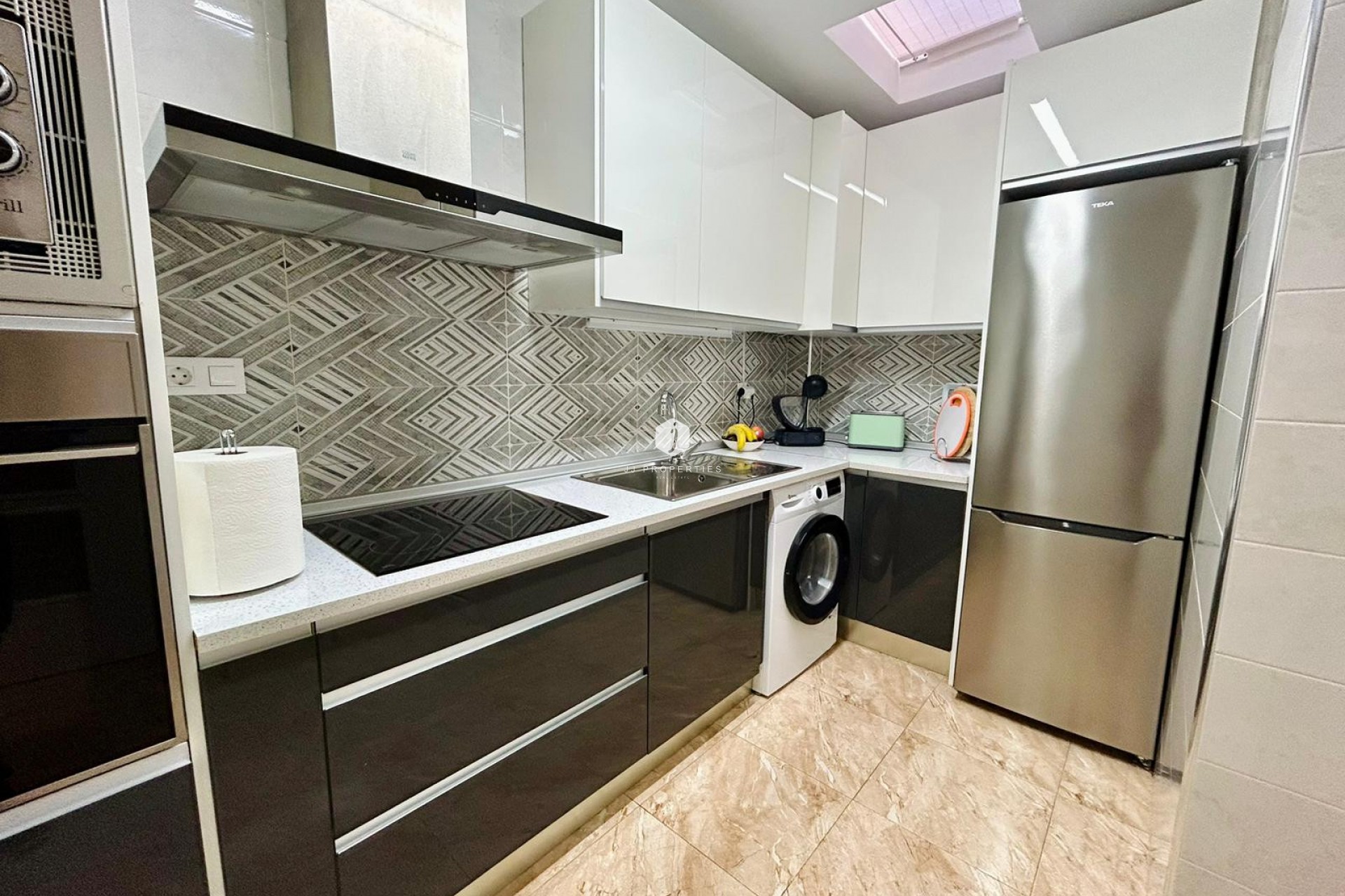 Resale - Chalet -
Torrevieja - Costa Blanca