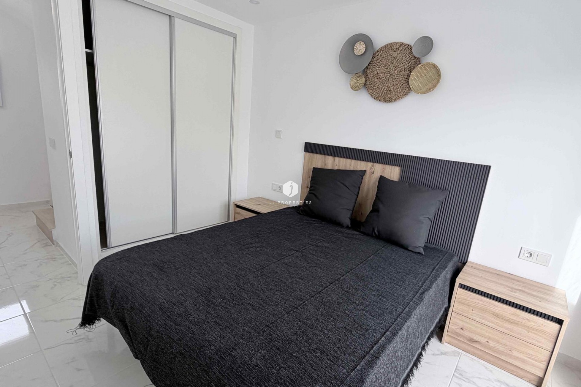 Resale - Chalet -
Torrevieja - Costa Blanca