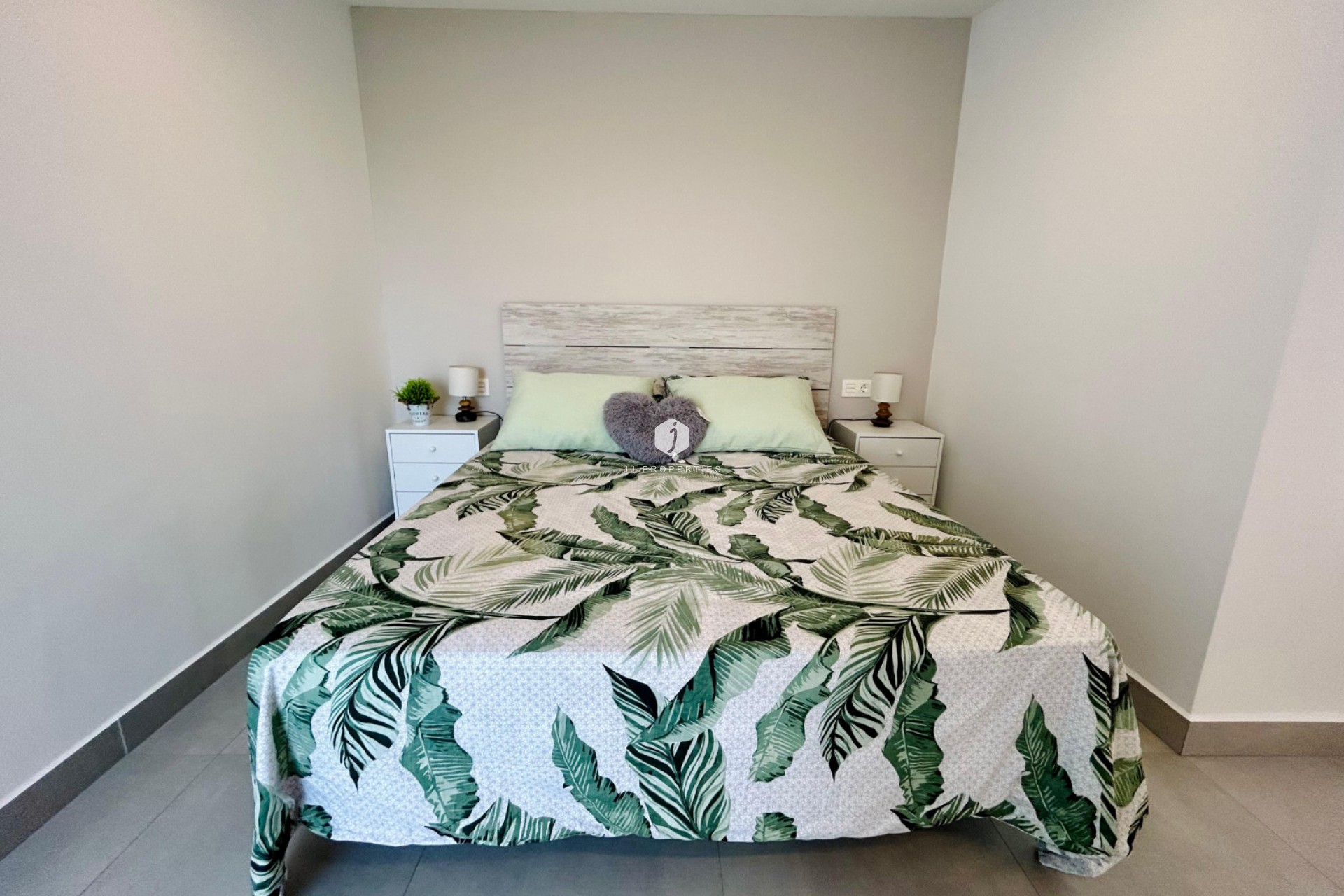 Resale - Chalet -
Torrevieja - Costa Blanca