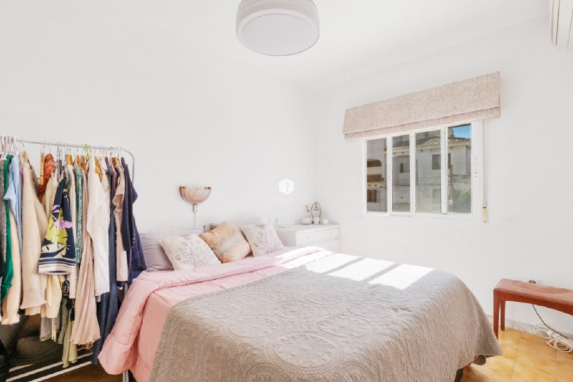 Resale - Chalet -
Torrevieja - Costa Blanca