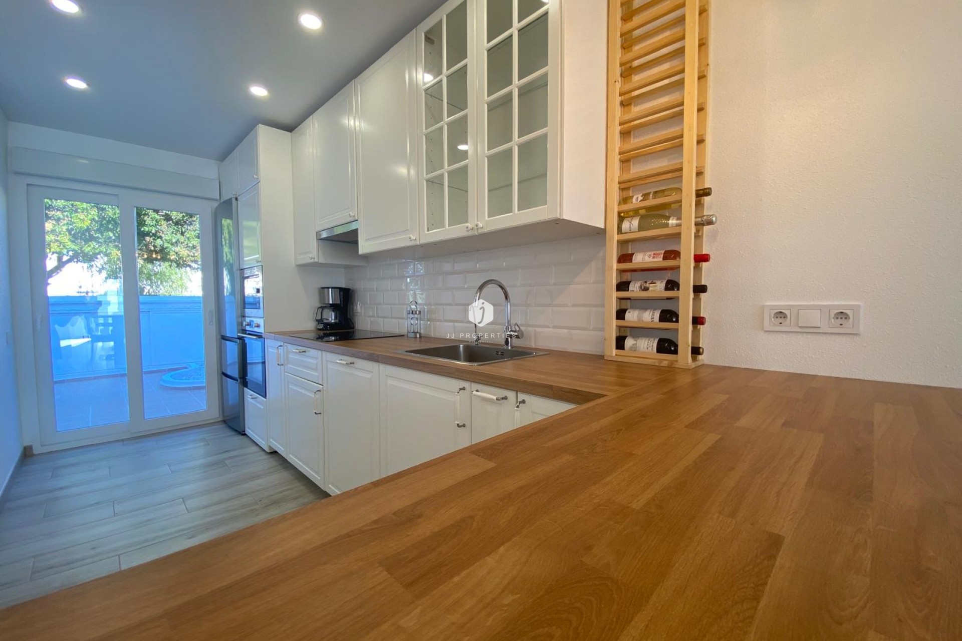 Resale - Chalet -
Torrevieja - Costa Blanca