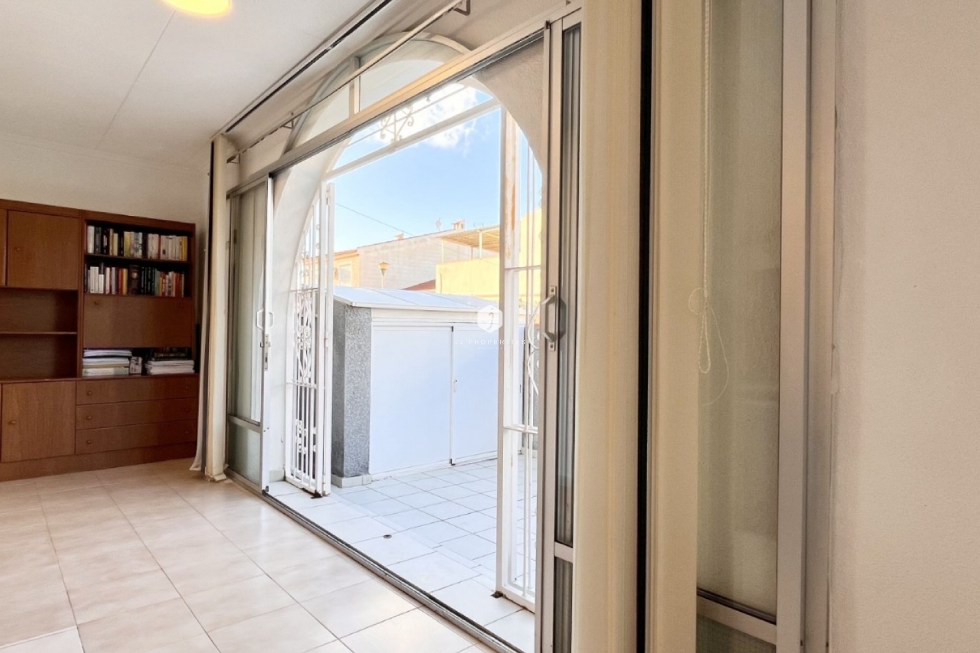Resale - Chalet -
Torrevieja - Costa Blanca