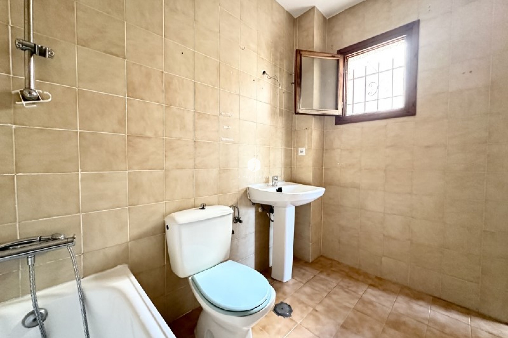 Resale - Chalet -
Torrevieja - Costa Blanca