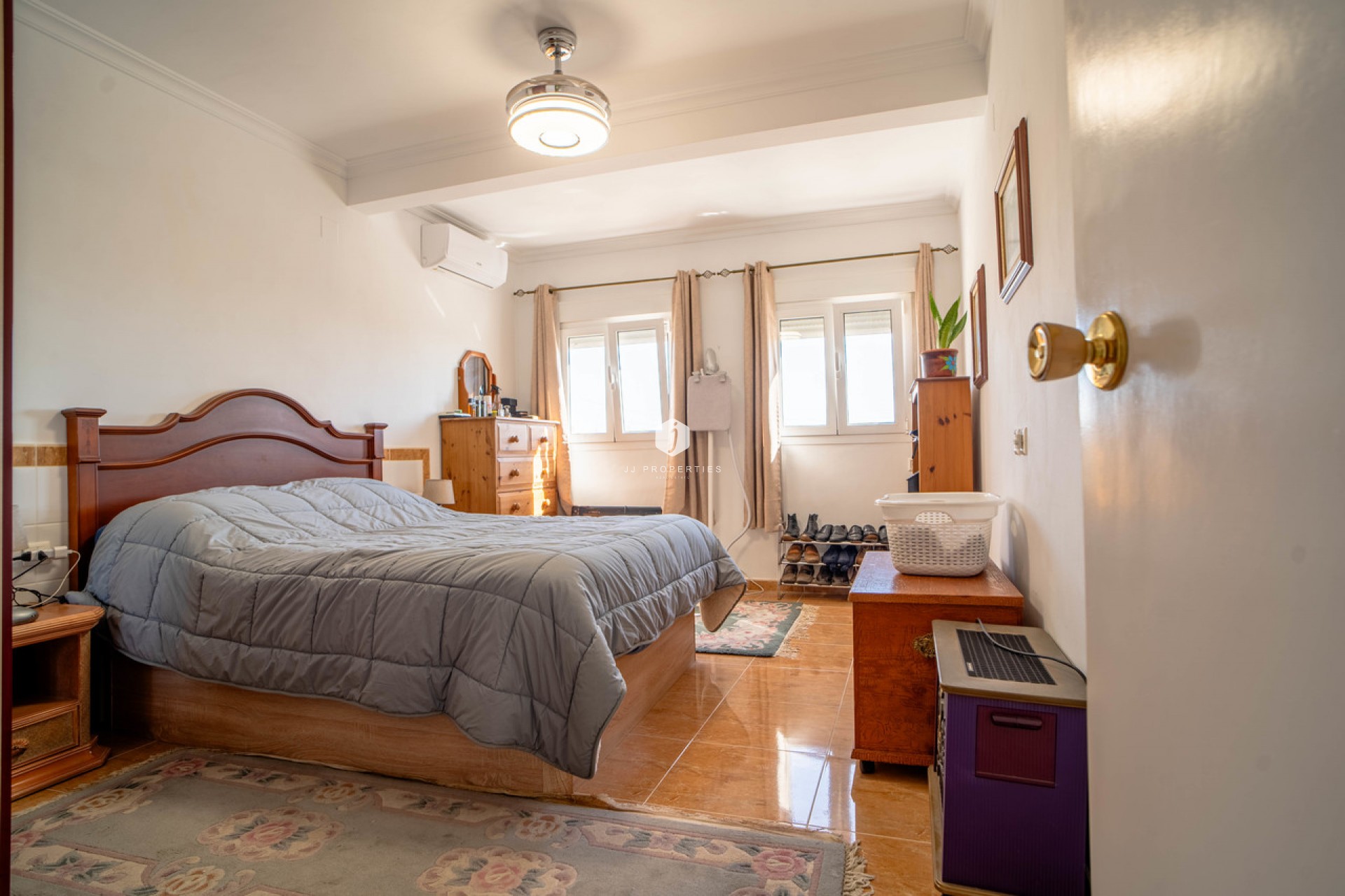 Resale - Chalet -
Torrevieja - Costa Blanca