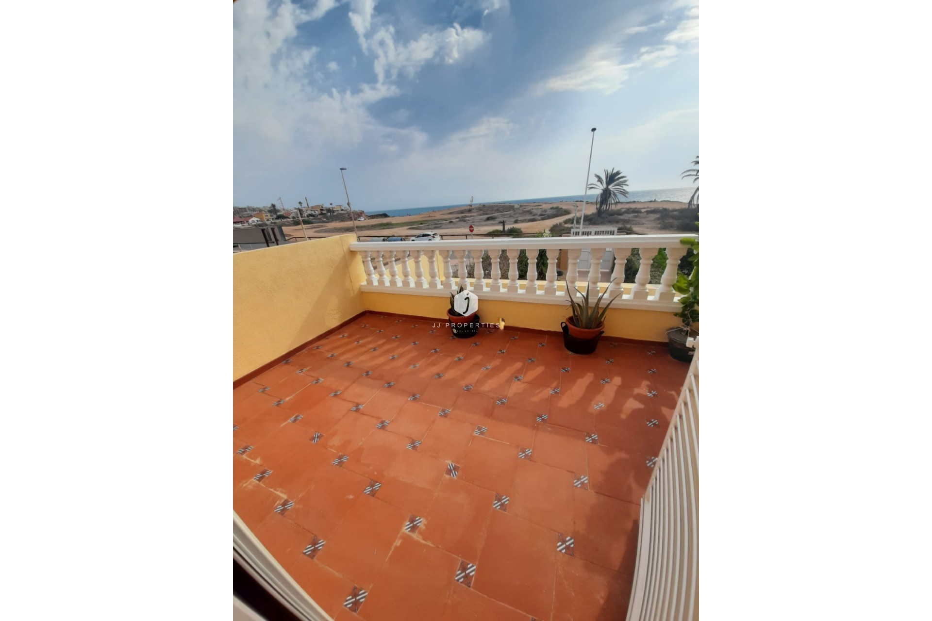 Resale - Chalet -
Torrevieja - Costa Blanca