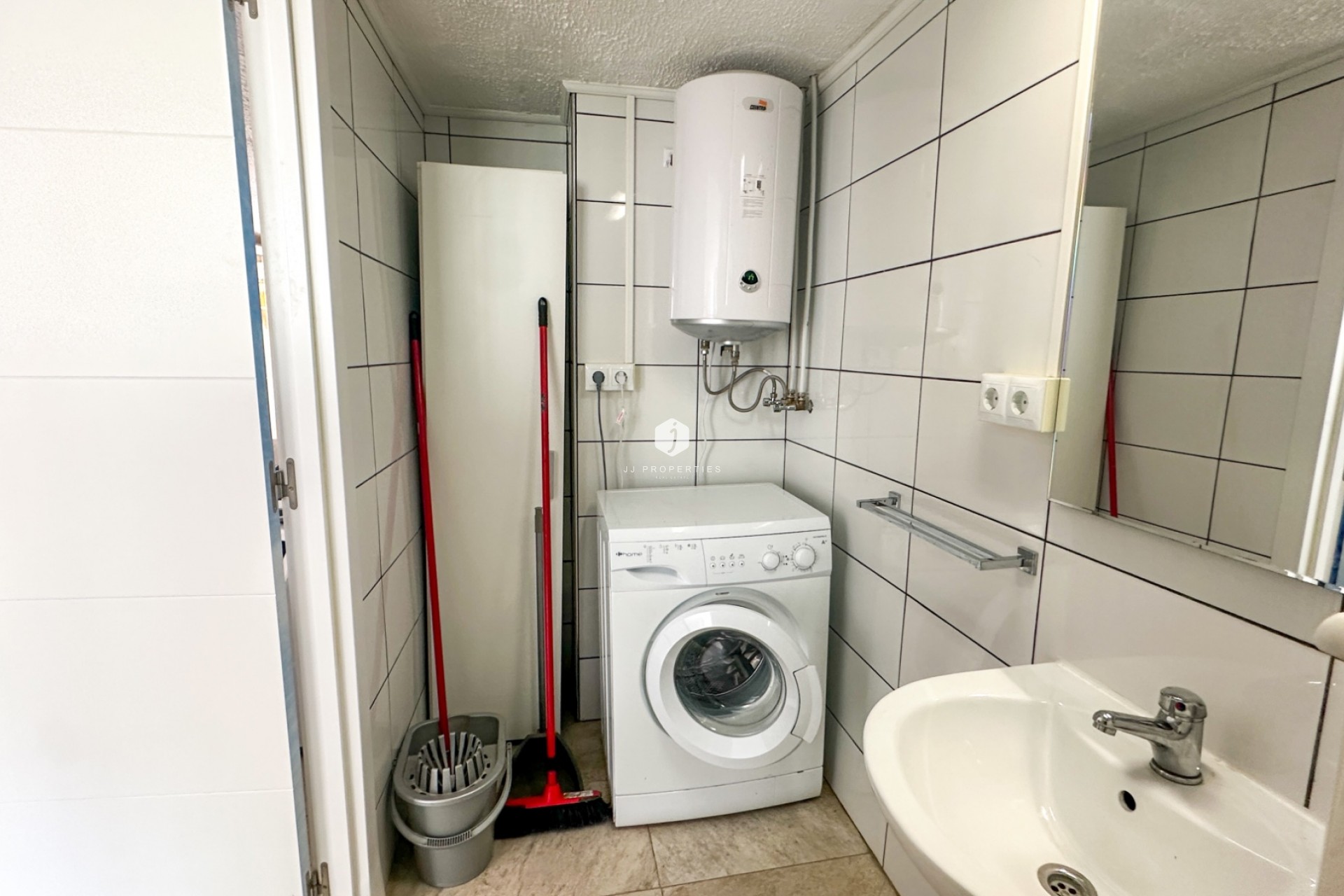 Resale - Chalet -
Torrevieja - Costa Blanca