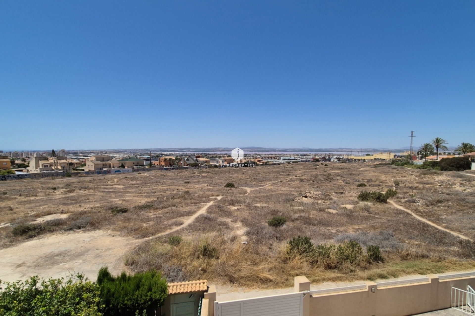 Resale - Chalet -
Torrevieja - Costa Blanca