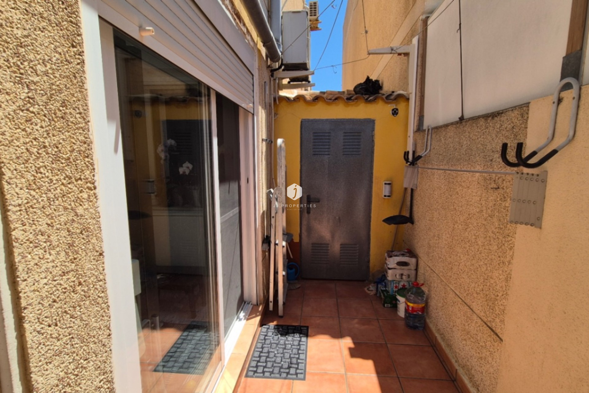 Resale - Chalet -
Torrevieja - Costa Blanca