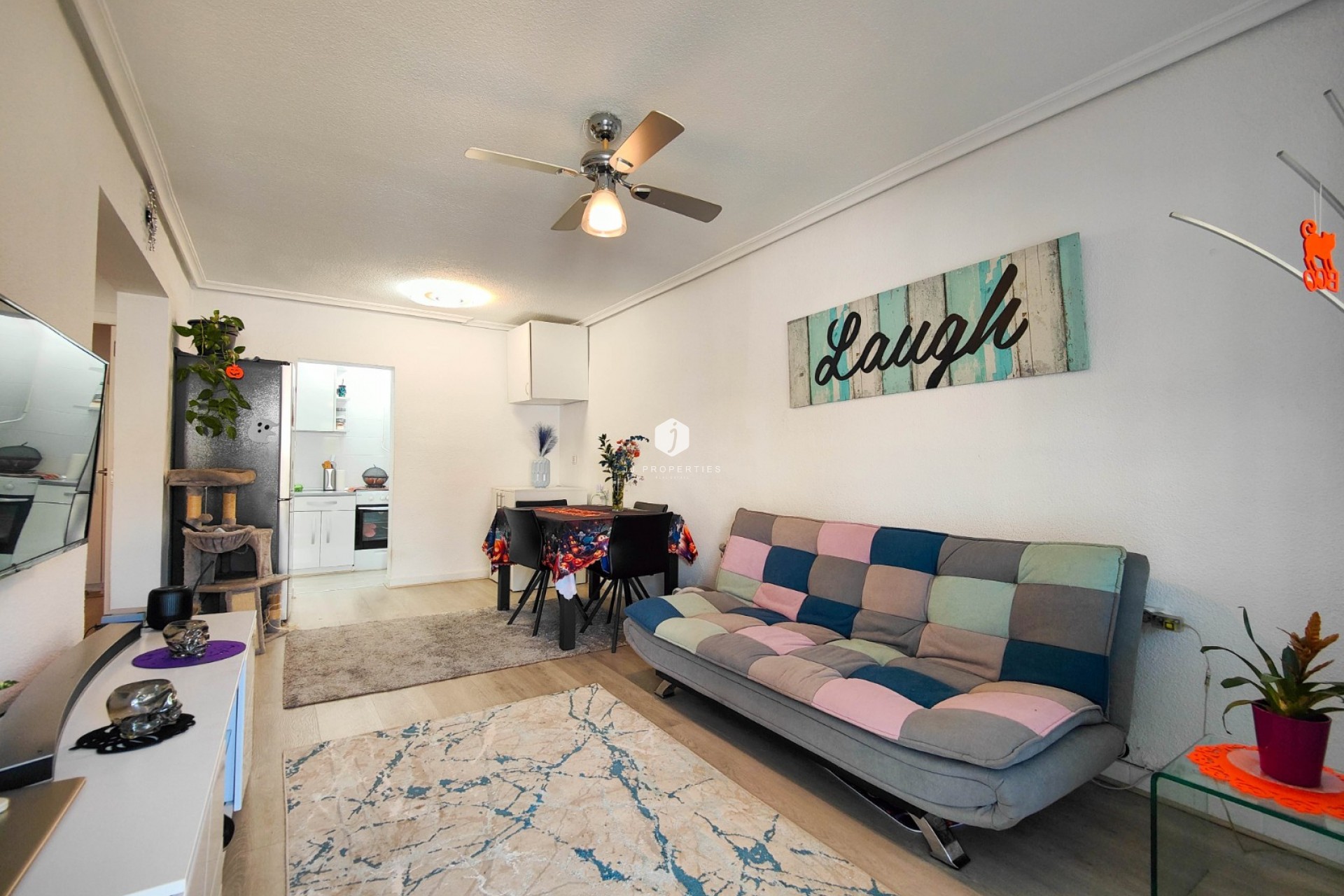 Resale - Chalet -
Torrevieja - Costa Blanca