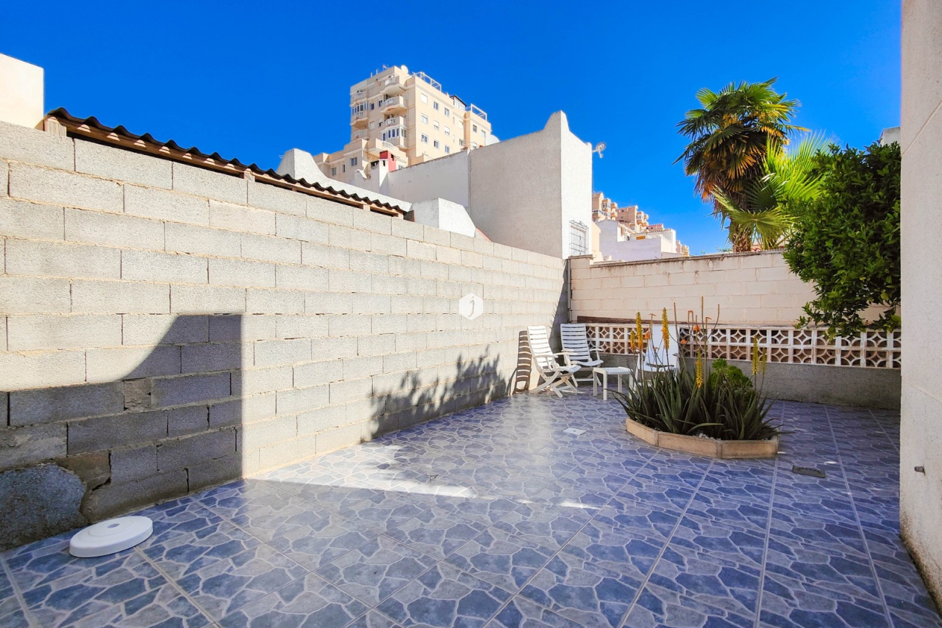 Resale - Chalet -
Torrevieja - Costa Blanca