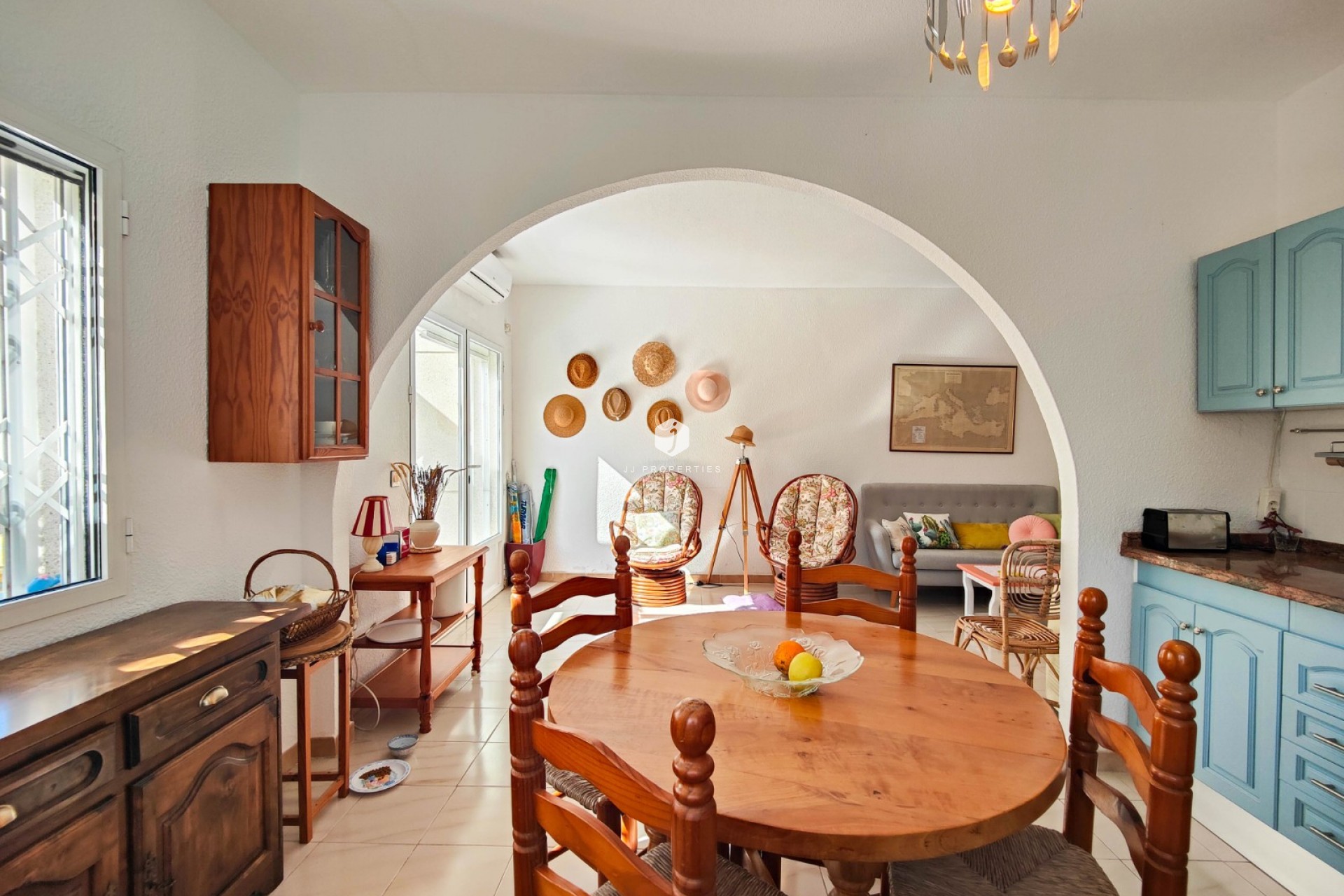 Resale - Chalet -
Torrevieja - Costa Blanca