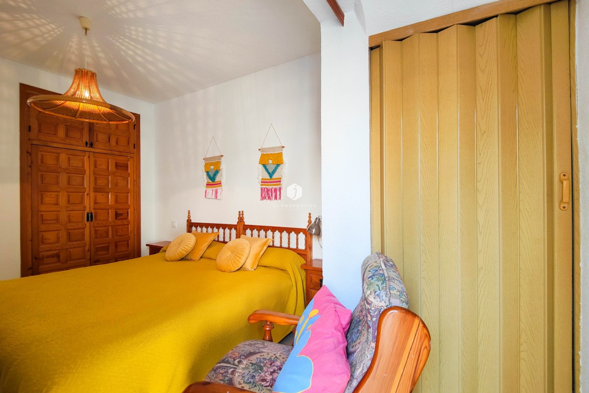 Resale - Chalet -
Torrevieja - Costa Blanca