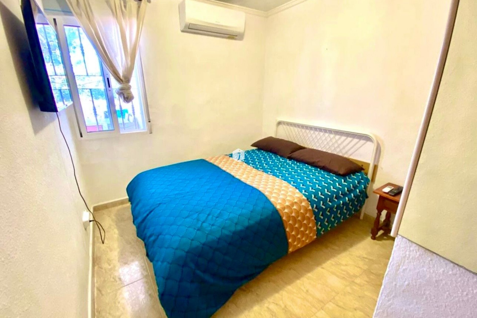Resale - Chalet -
Torrevieja - Costa Blanca