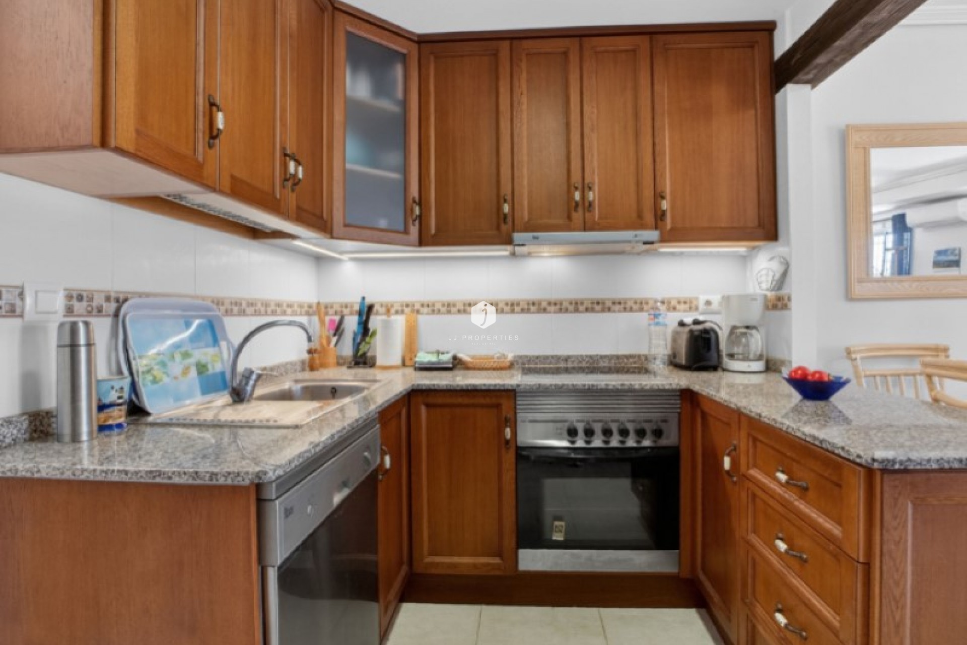 Resale - Chalet -
Torrevieja - Costa Blanca