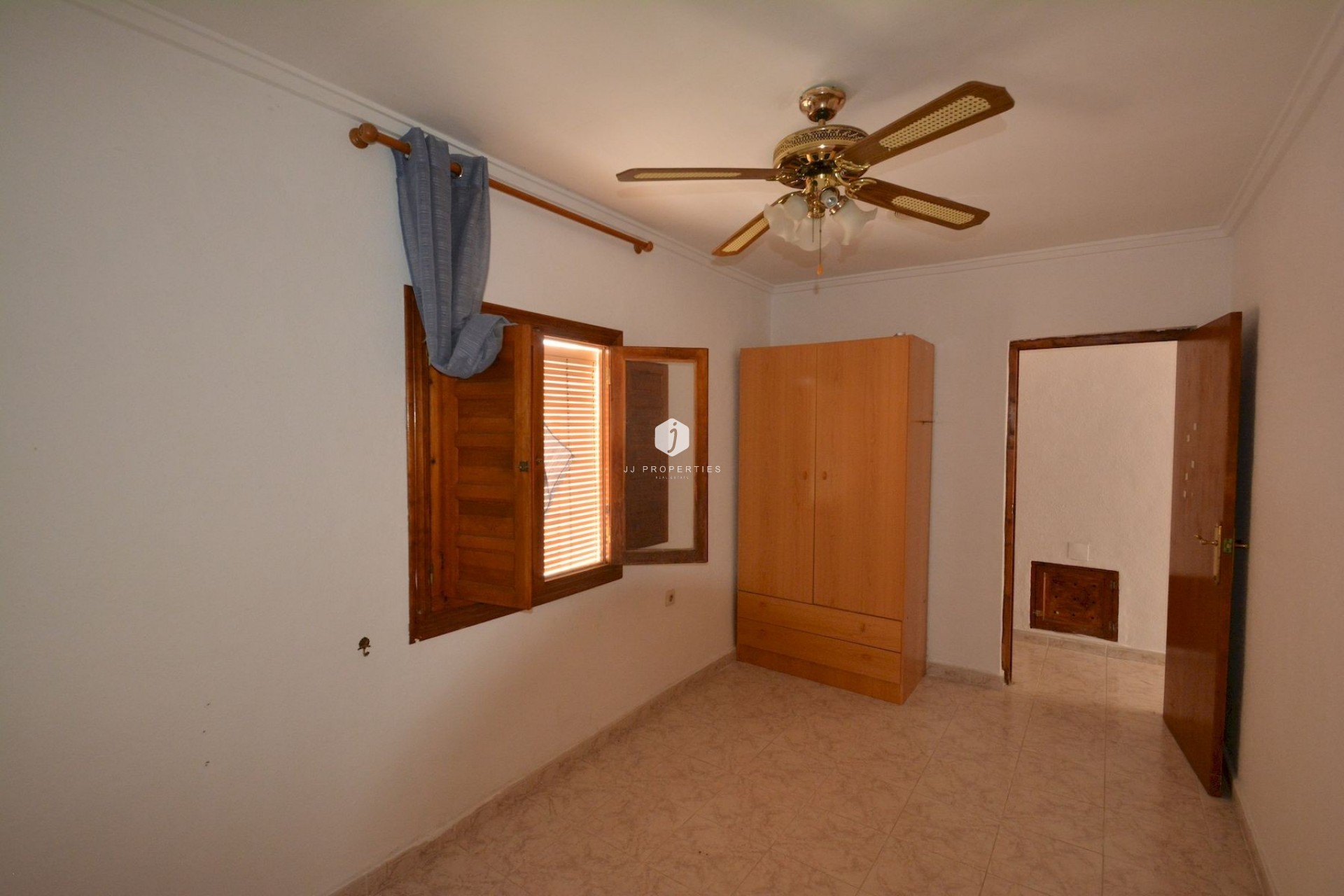 Resale - Chalet -
Torrevieja - Costa Blanca