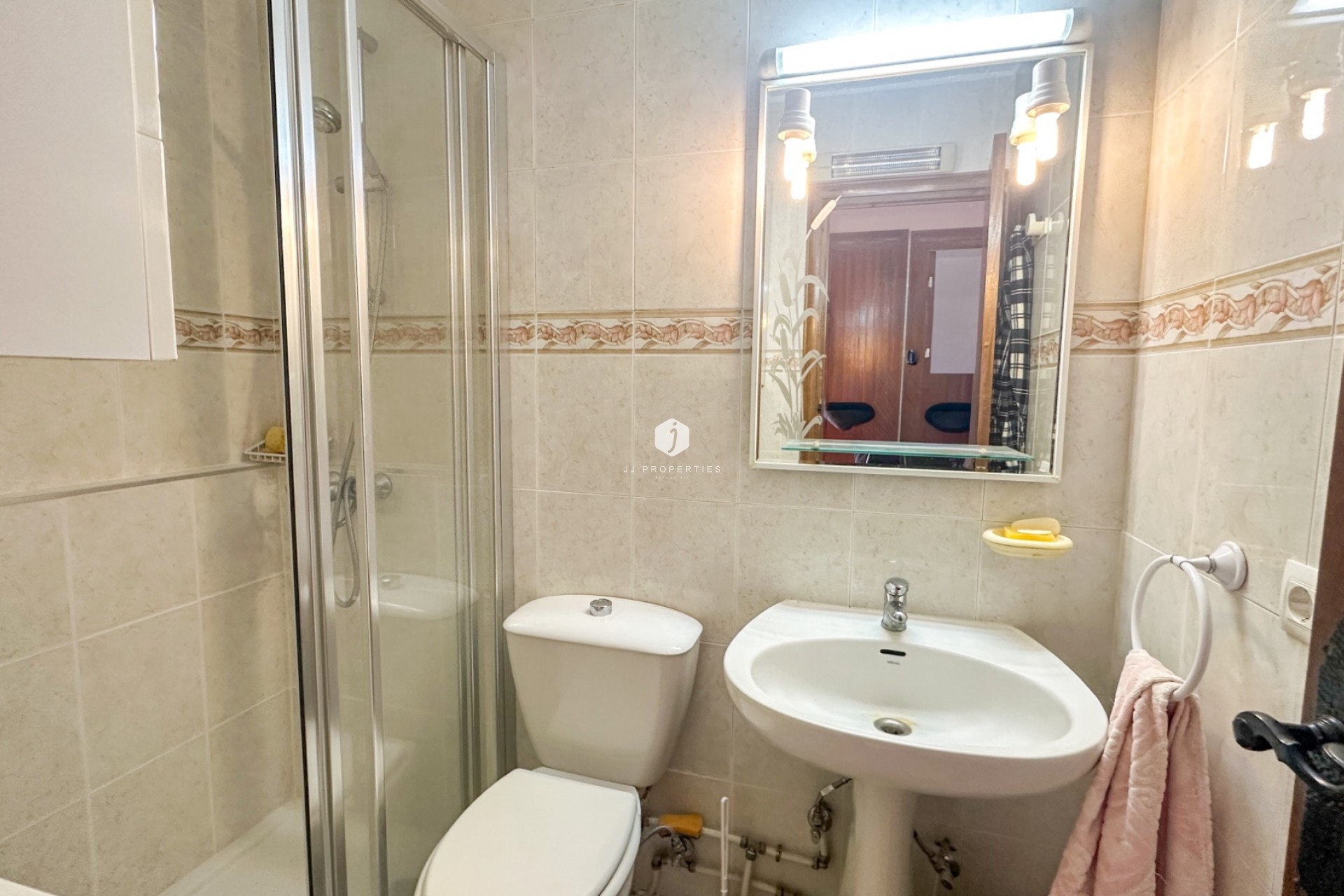 Resale - Chalet -
Torrevieja - Costa Blanca