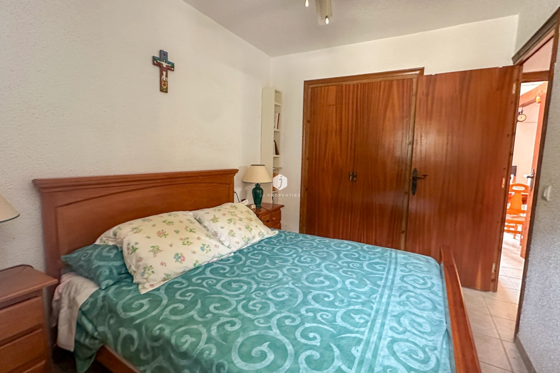 Resale - Chalet -
Torrevieja - Costa Blanca