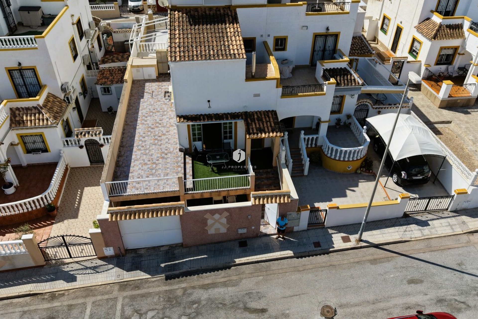 Resale - Chalet -
Torrevieja - Costa Blanca