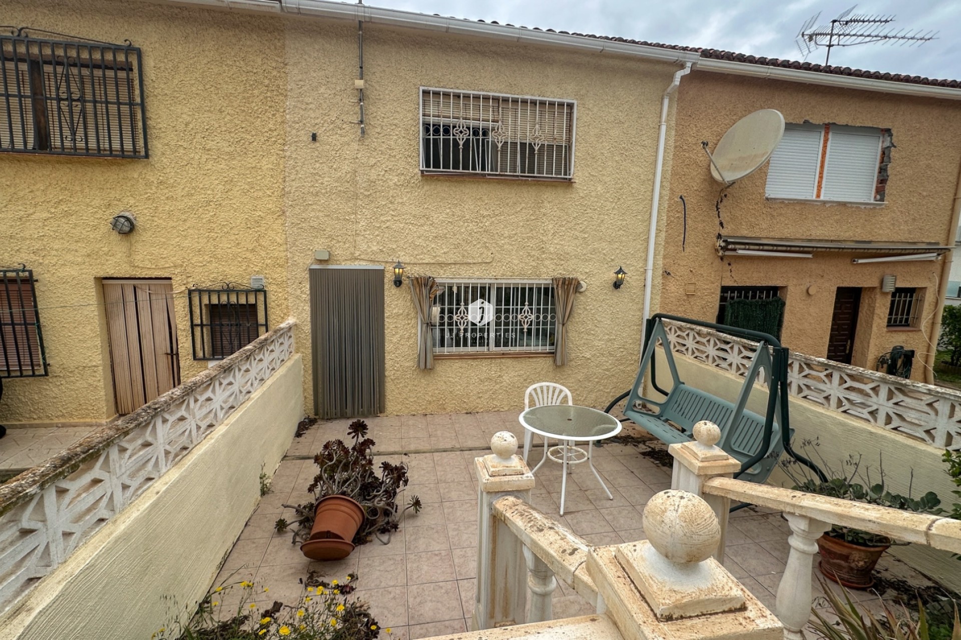 Resale - Chalet -
Torrevieja - Costa Blanca