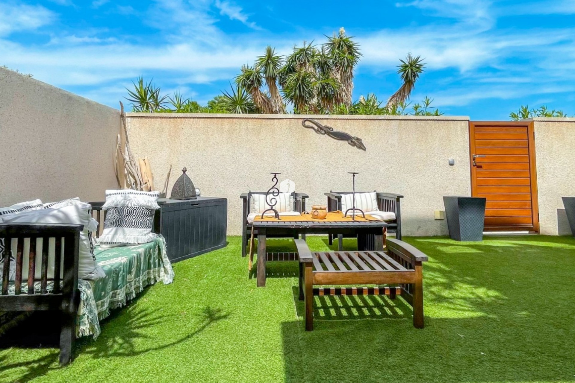 Resale - Chalet -
Torrevieja - Costa Blanca