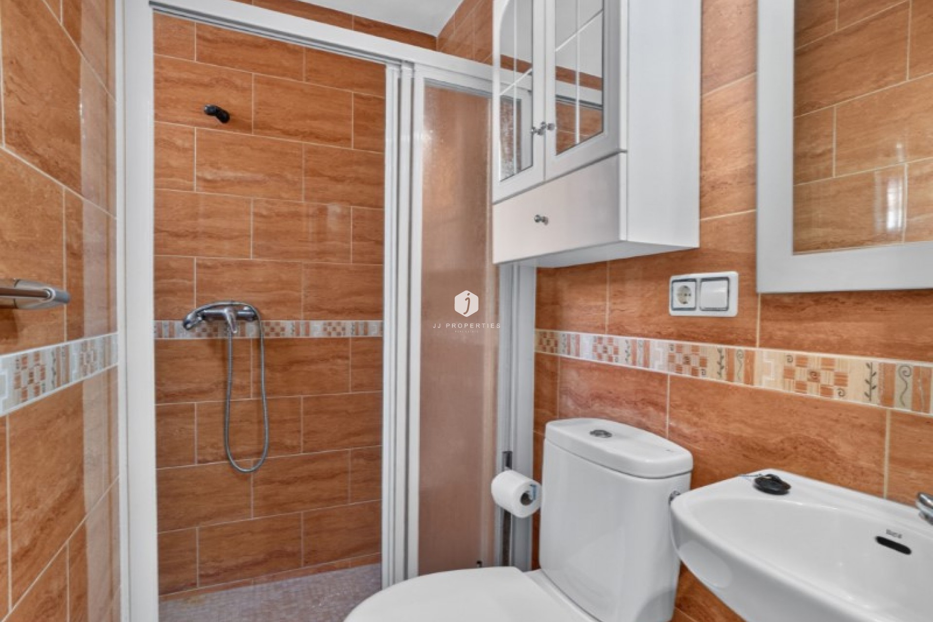 Resale - Chalet -
Torrevieja - Costa Blanca