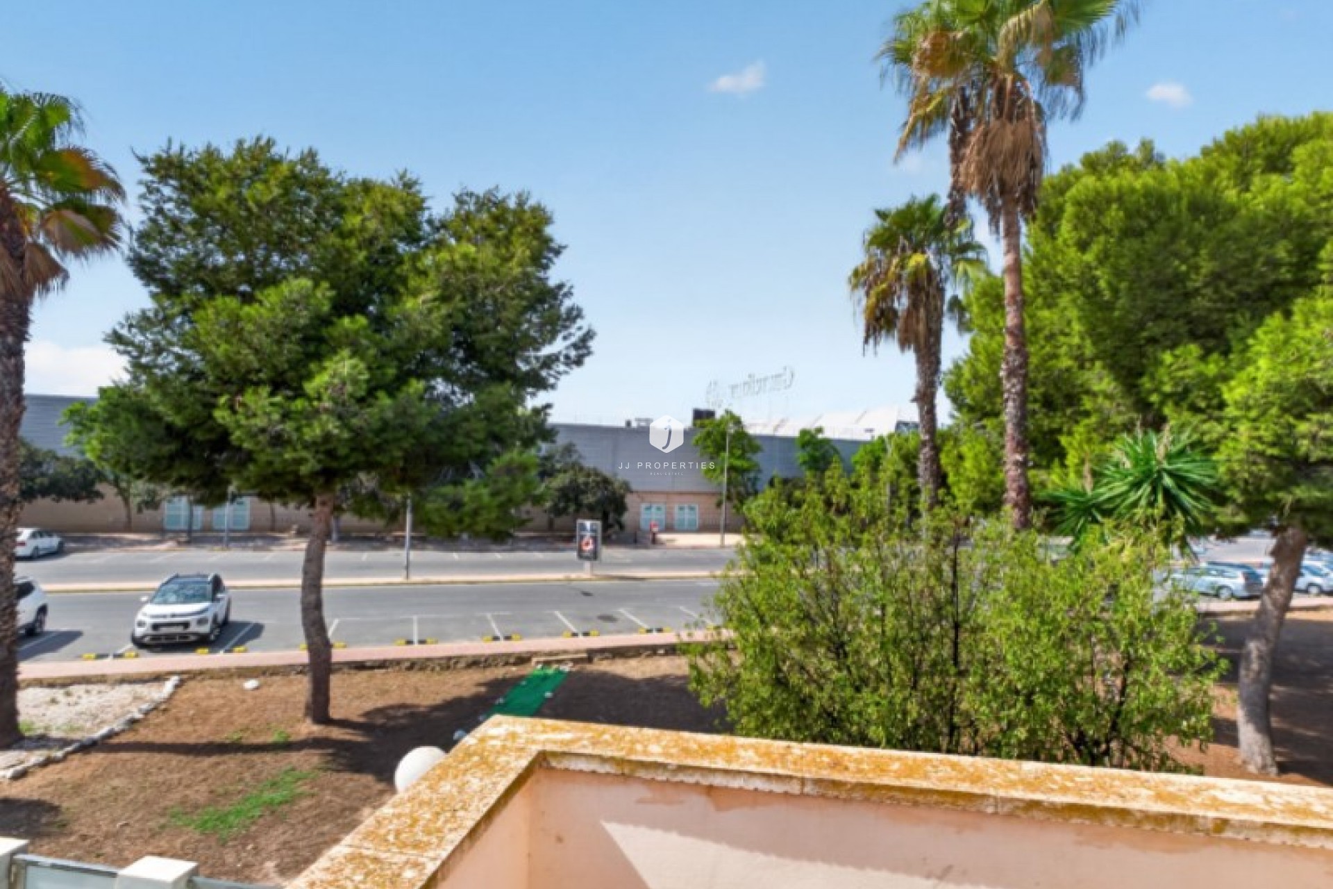 Resale - Chalet -
Torrevieja - Costa Blanca