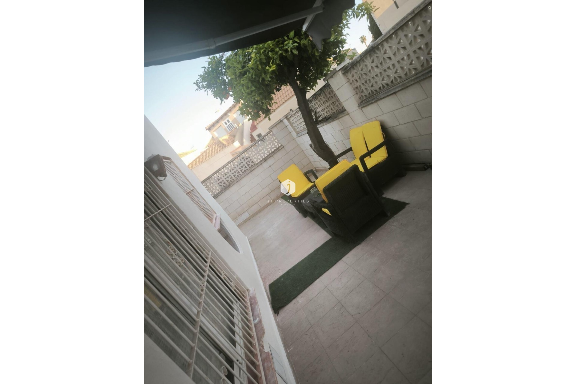 Resale - Chalet -
Torrevieja - Doña ines