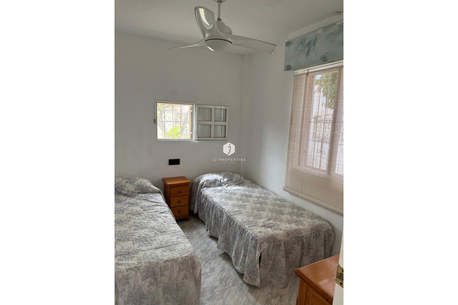 Resale - Chalet -
Torrevieja - Doña ines