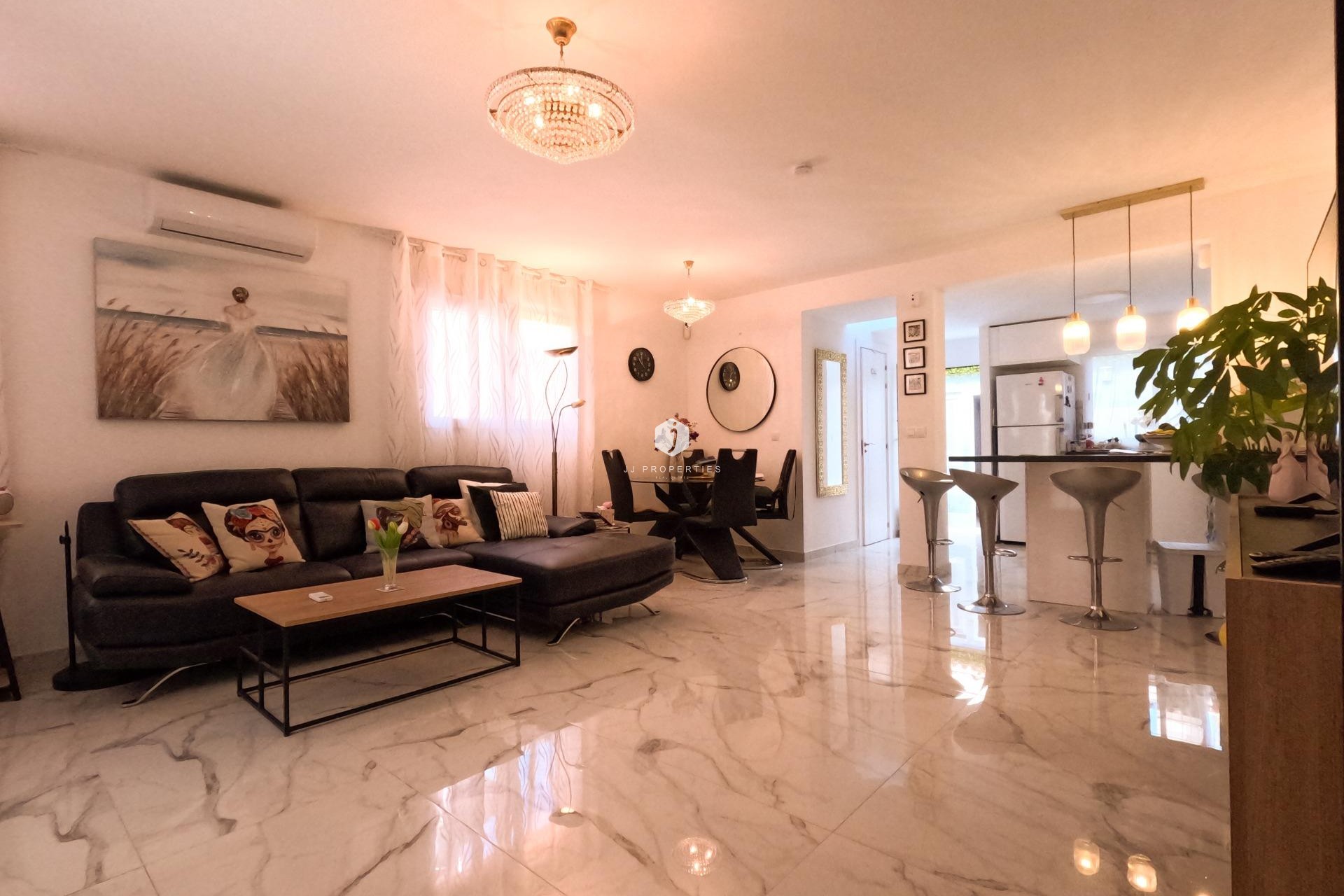 Resale - Chalet -
Torrevieja - El Acequión - Los Náufragos