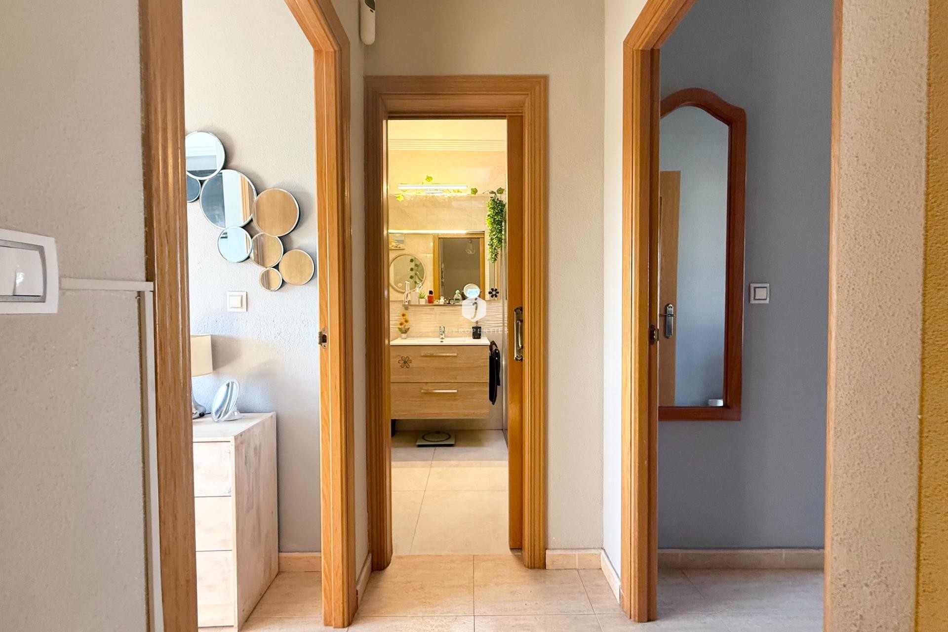 Resale - Chalet -
Torrevieja - El Limonar