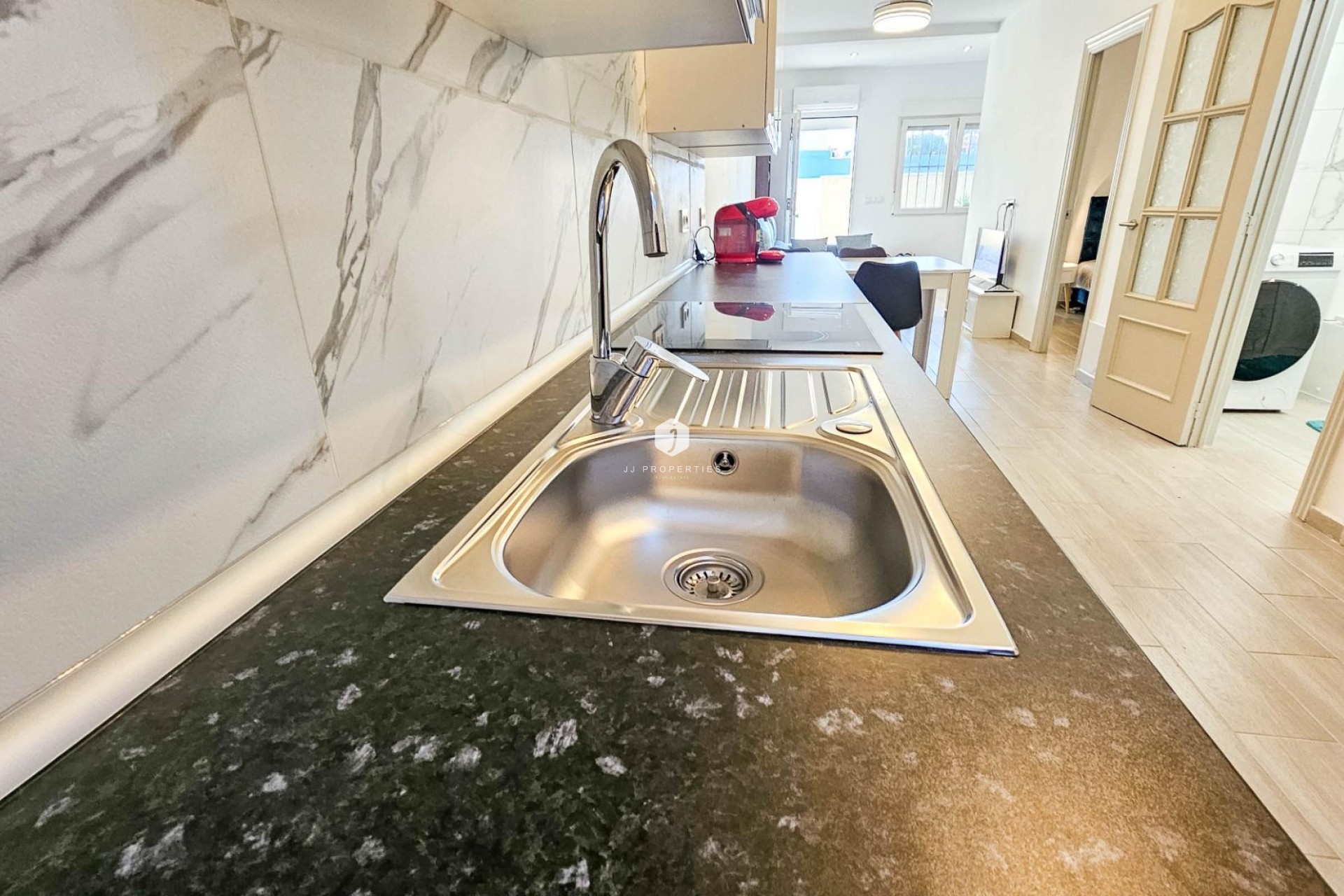 Resale - Chalet -
Torrevieja - El Limonar