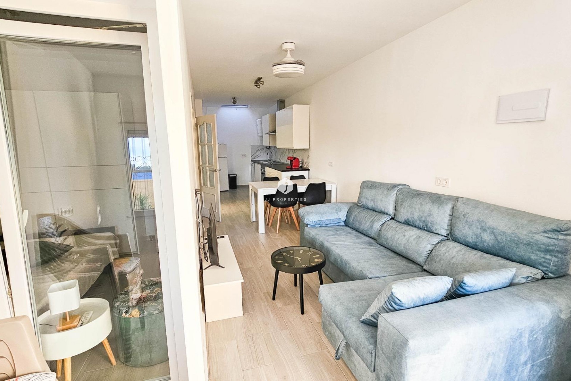 Resale - Chalet -
Torrevieja - El Limonar