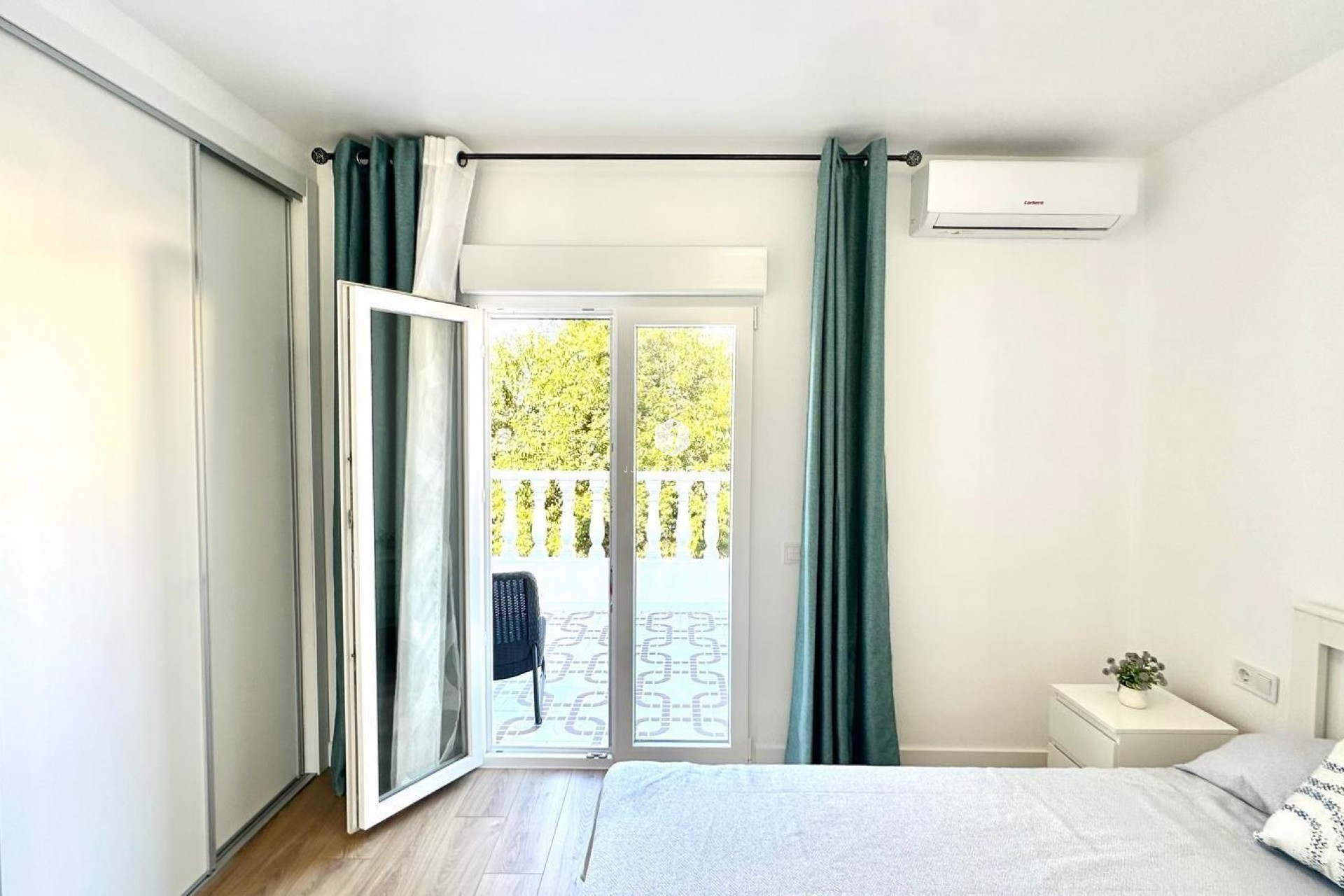 Resale - Chalet -
Torrevieja - Estacion de autobuses