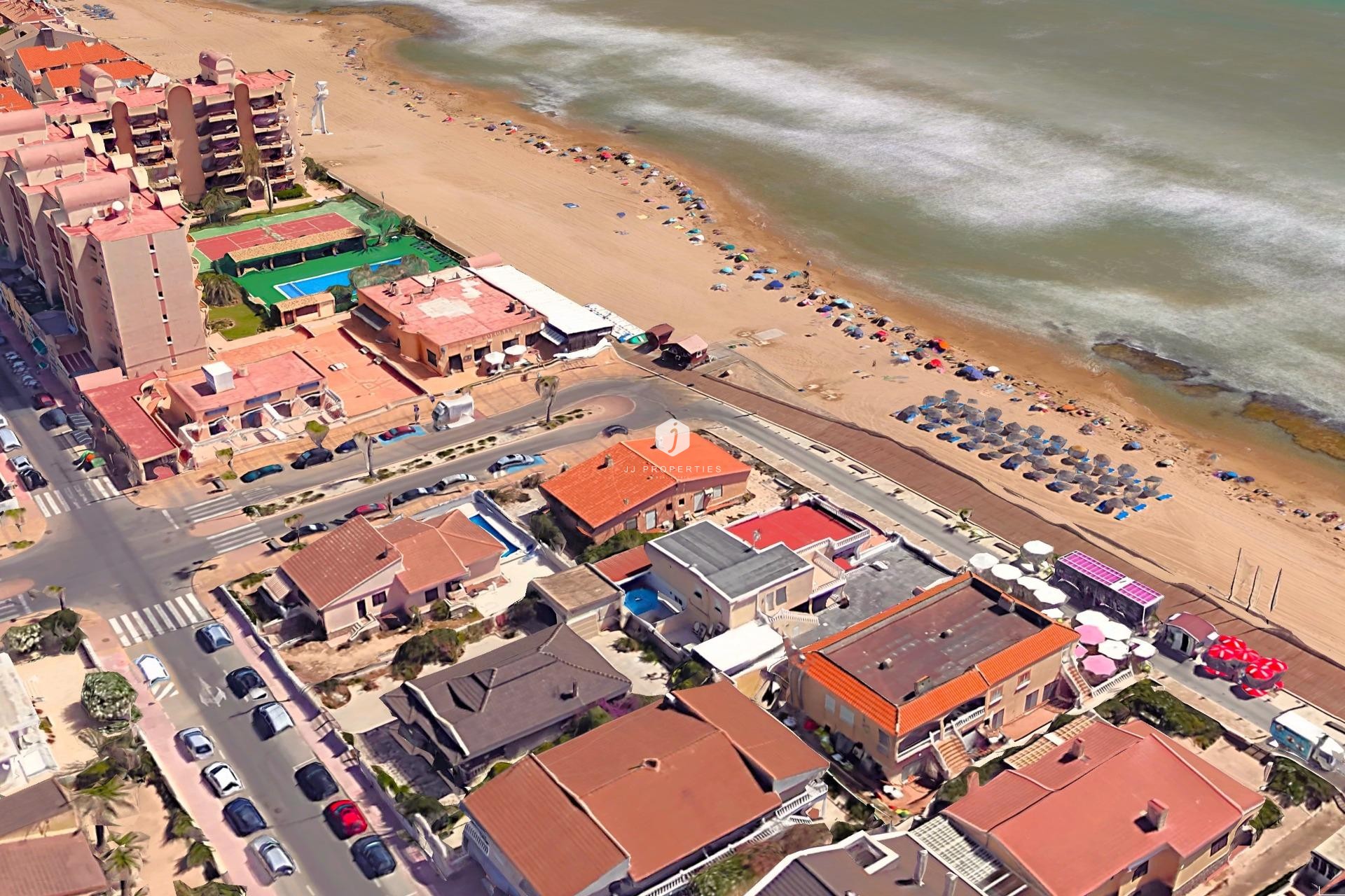 Resale - Chalet -
Torrevieja - La Mata