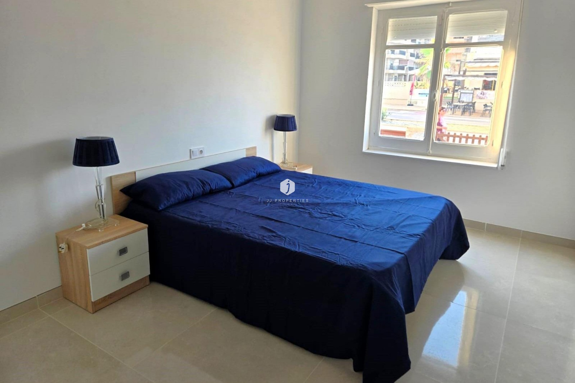 Resale - Chalet -
Torrevieja - La Mata