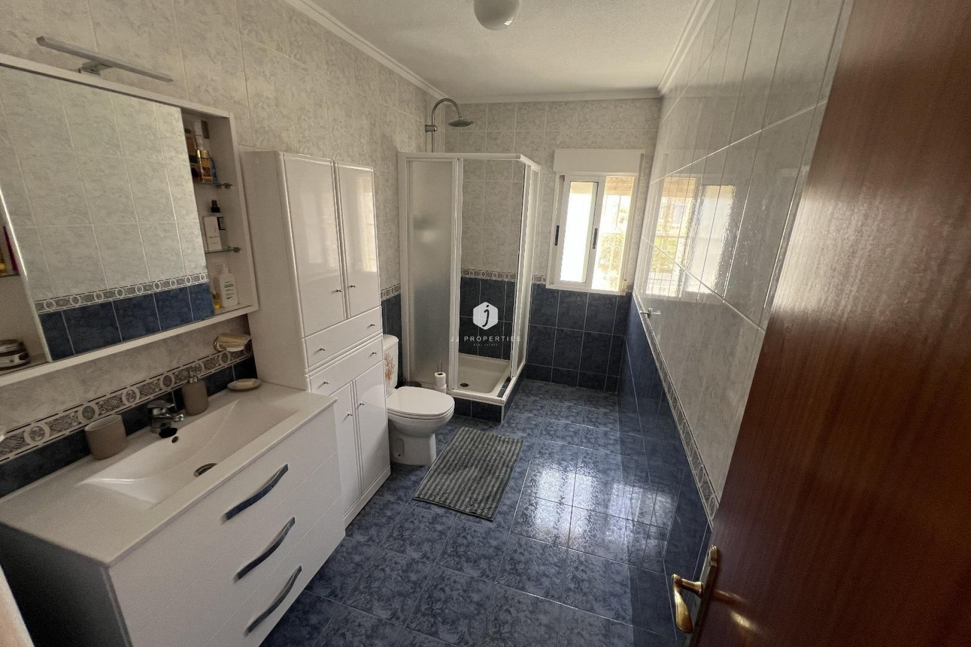 Resale - Chalet -
Torrevieja - La Siesta - El Salado - Torreta