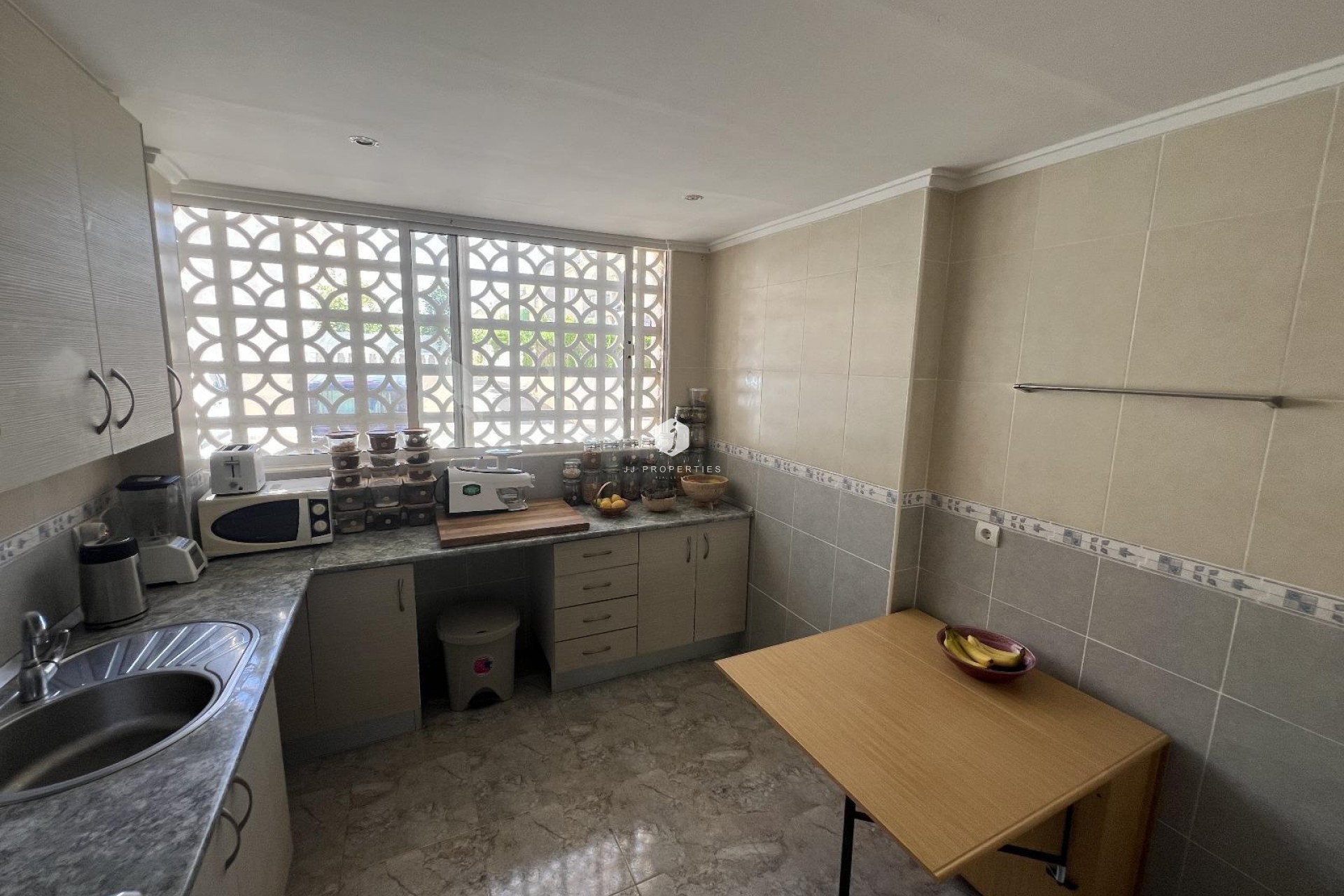 Resale - Chalet -
Torrevieja - La Siesta - El Salado - Torreta