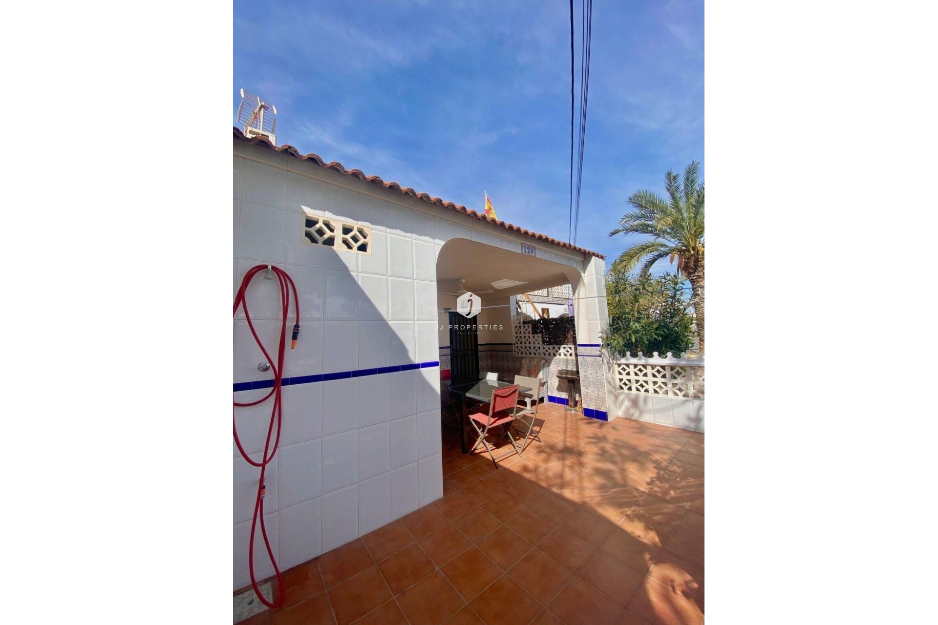 Resale - Chalet -
Torrevieja - La Siesta - El Salado - Torreta