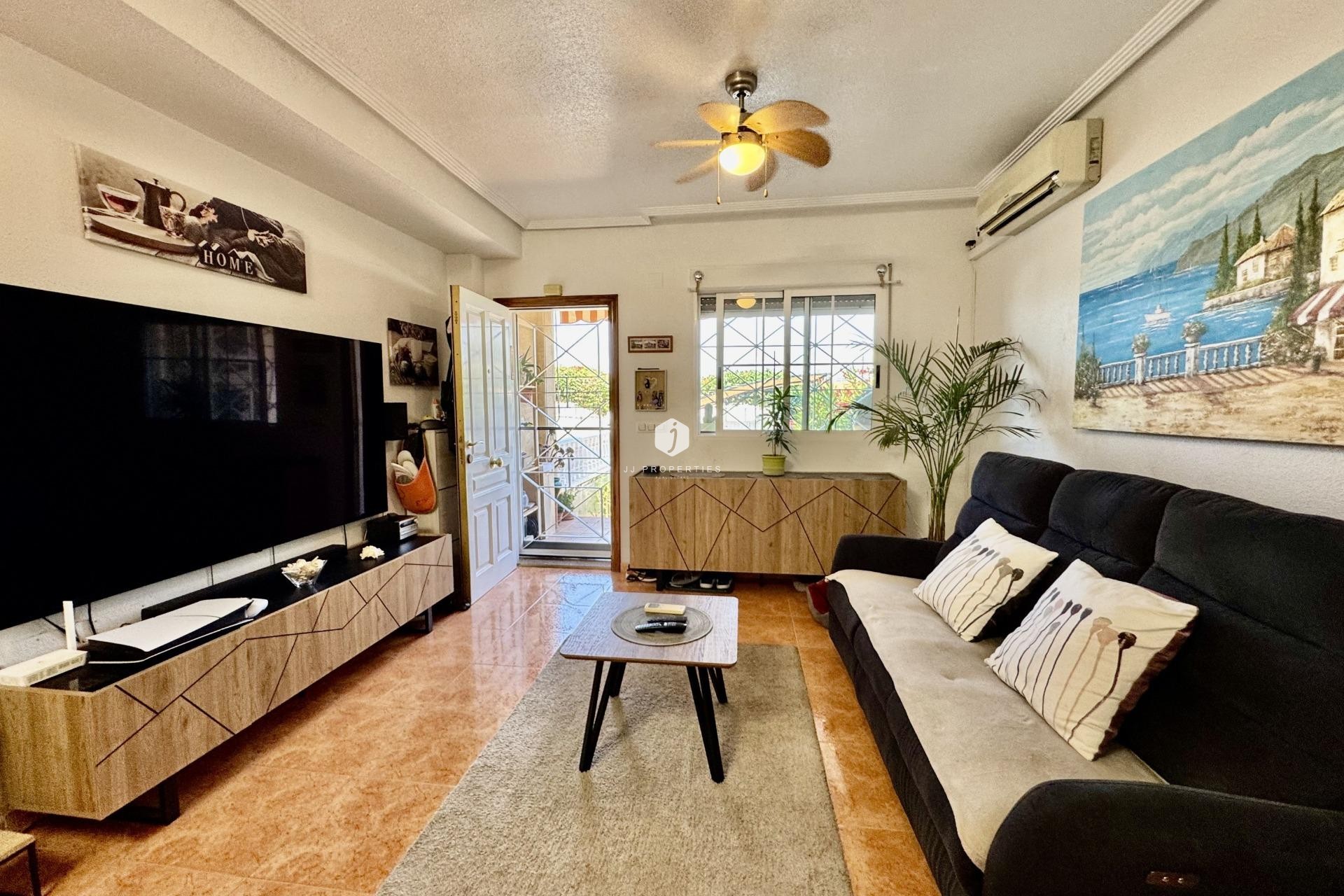 Resale - Chalet -
Torrevieja - La Siesta - El Salado - Torreta